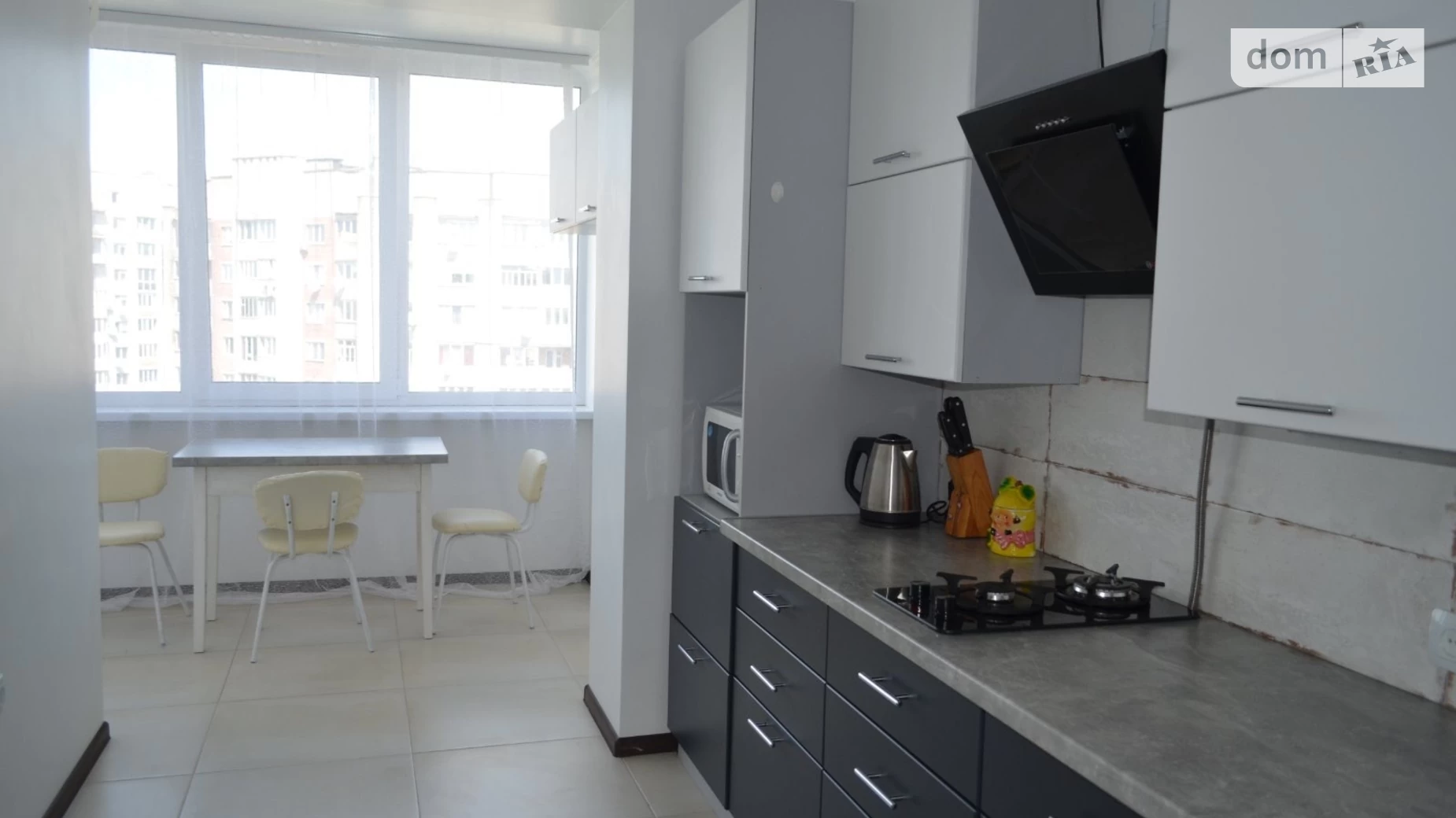 Сдается в аренду 2-комнатная квартира 50 кв. м в Ровно, ул. Соборная, 285А - фото 3