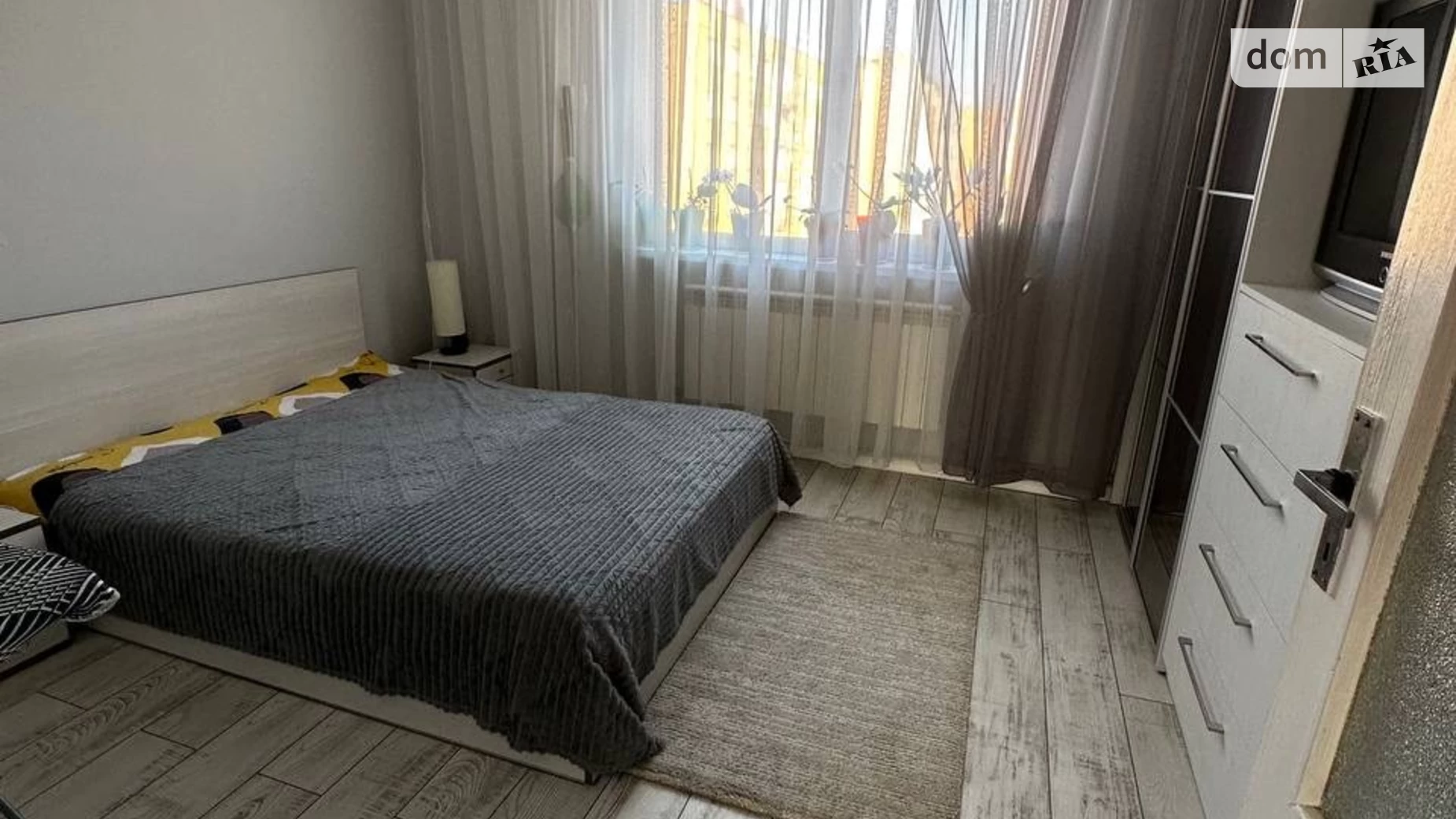 Продается 3-комнатная квартира 72.5 кв. м в Ужгороде, ул. Легоцкого, 76 - фото 2