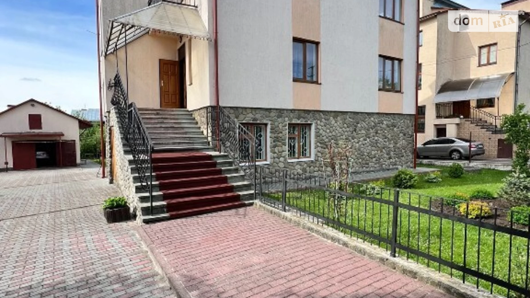 Продается дом на 2 этажа 313 кв. м с подвалом, цена: 250000 $ - фото 2