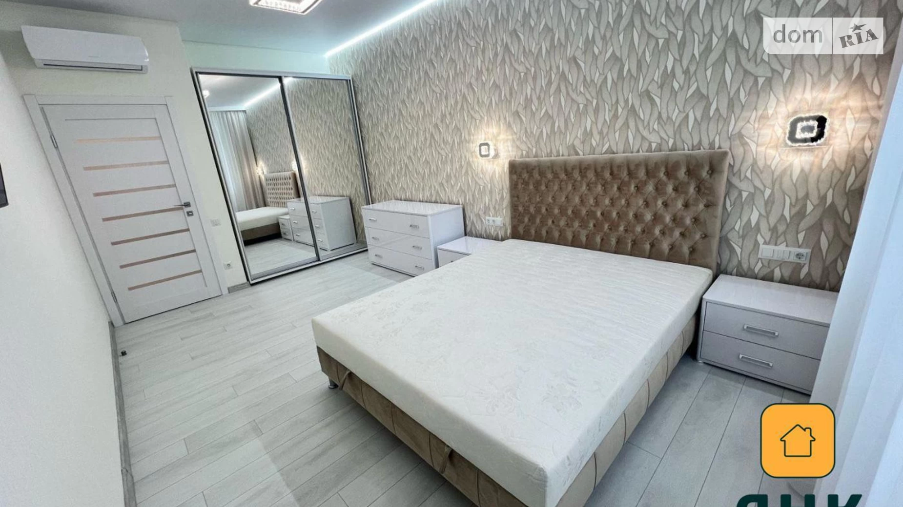 Продается 1-комнатная квартира 43 кв. м в Одессе, ул. Генуэзская, 1 корпус 3 - фото 4