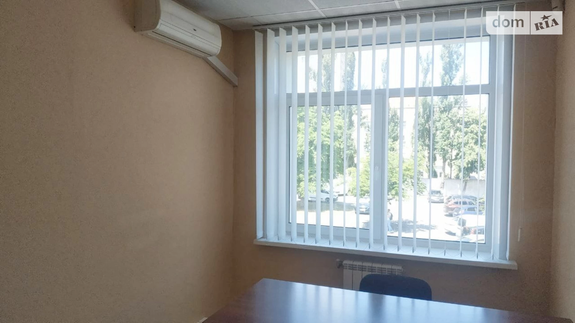 Сдается в аренду офис 13.5 кв. м в бизнес-центре, цена: 5880 грн - фото 2