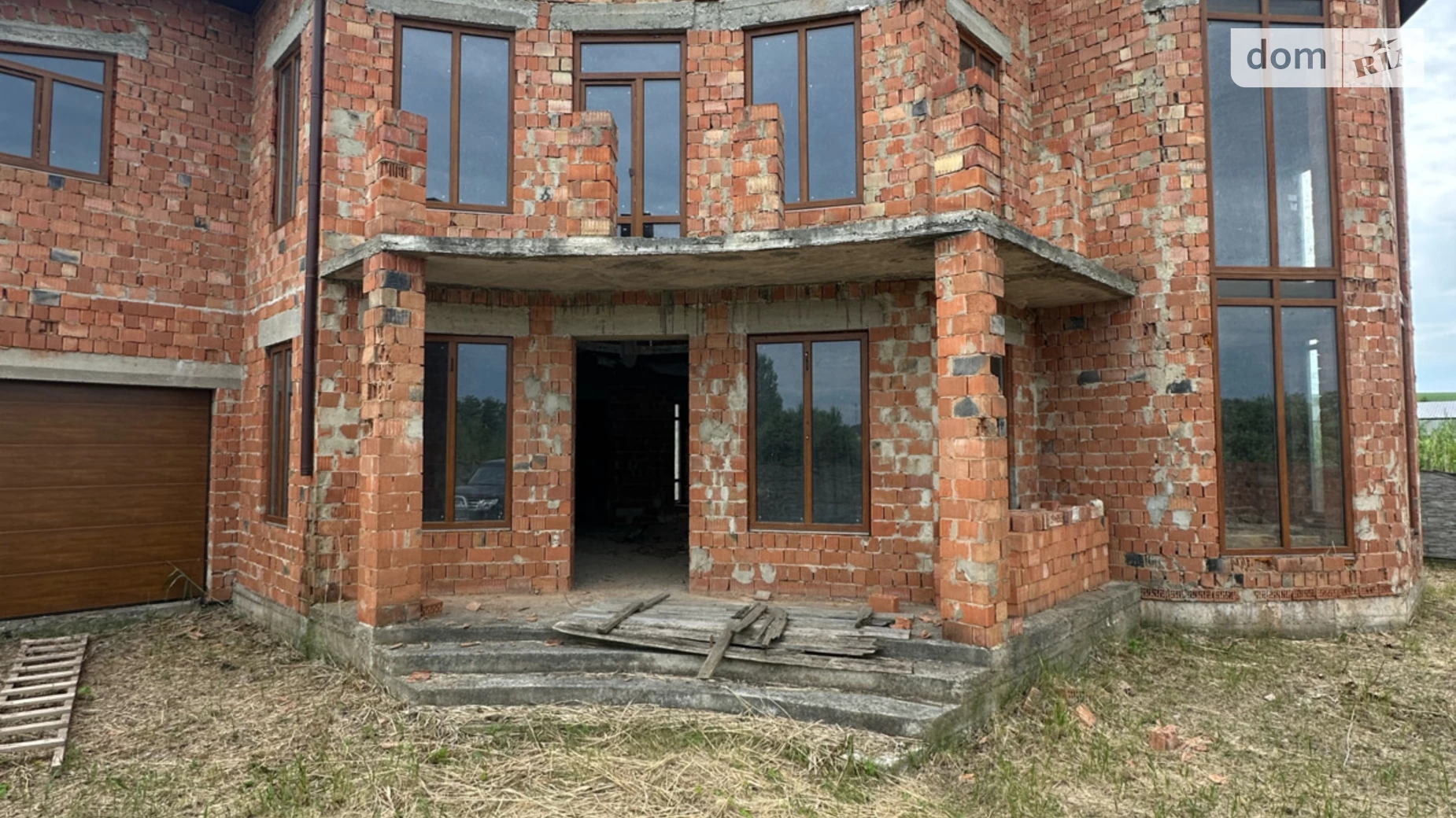 Продается дом на 2 этажа 290 кв. м с камином, цена: 65000 $ - фото 2