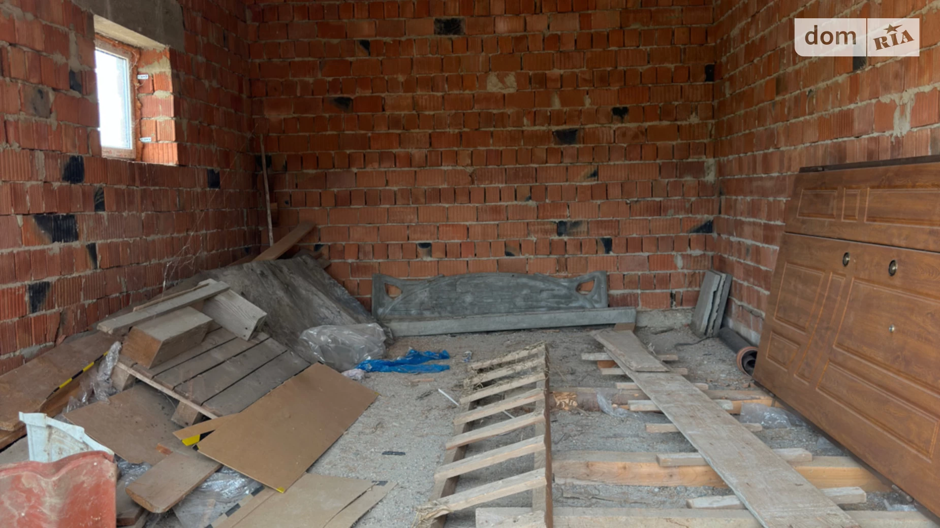Продается дом на 2 этажа 290 кв. м с камином, цена: 65000 $ - фото 3