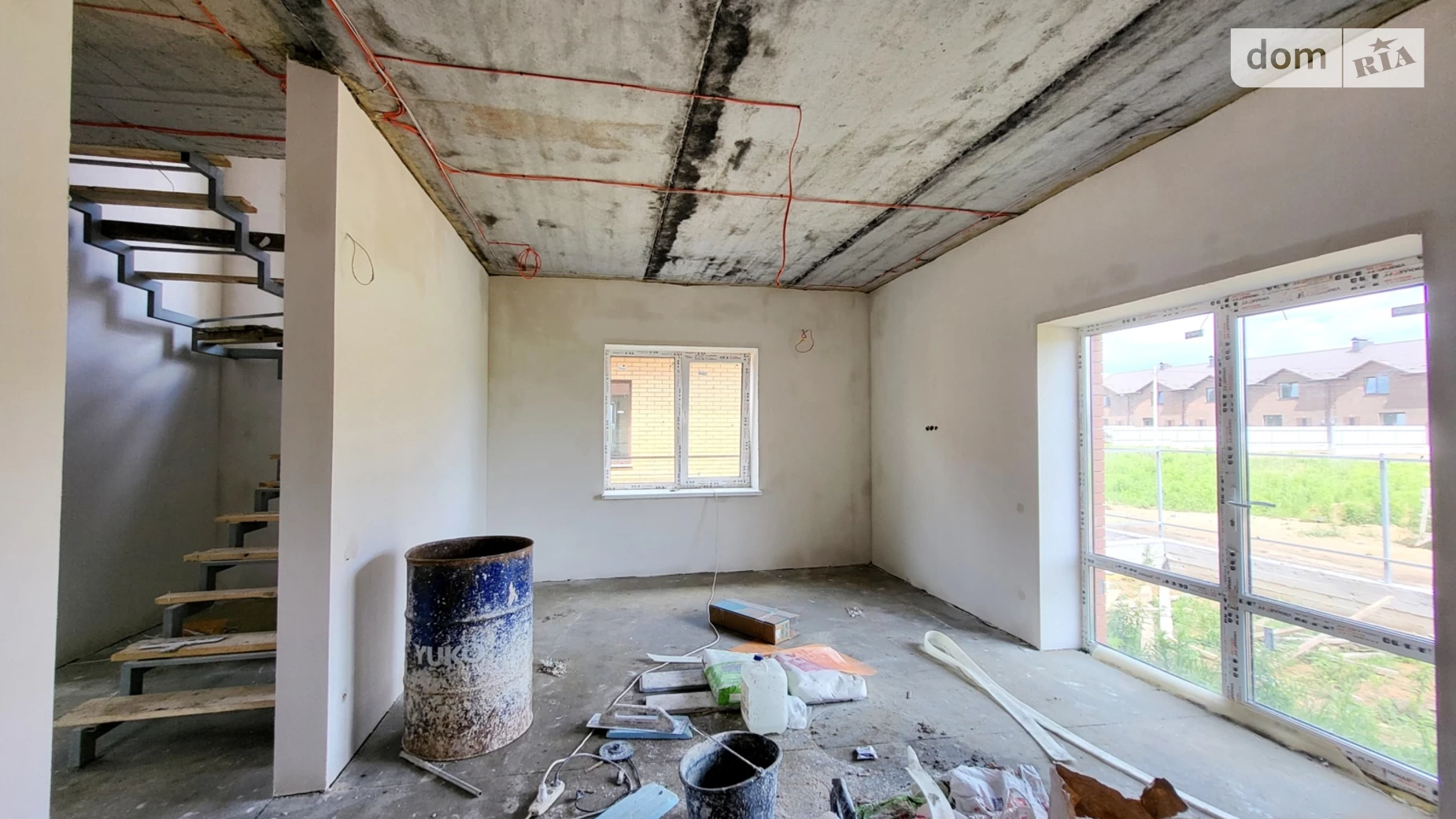 Продается дом на 2 этажа 120 кв. м с гаражом, цена: 85000 $ - фото 2