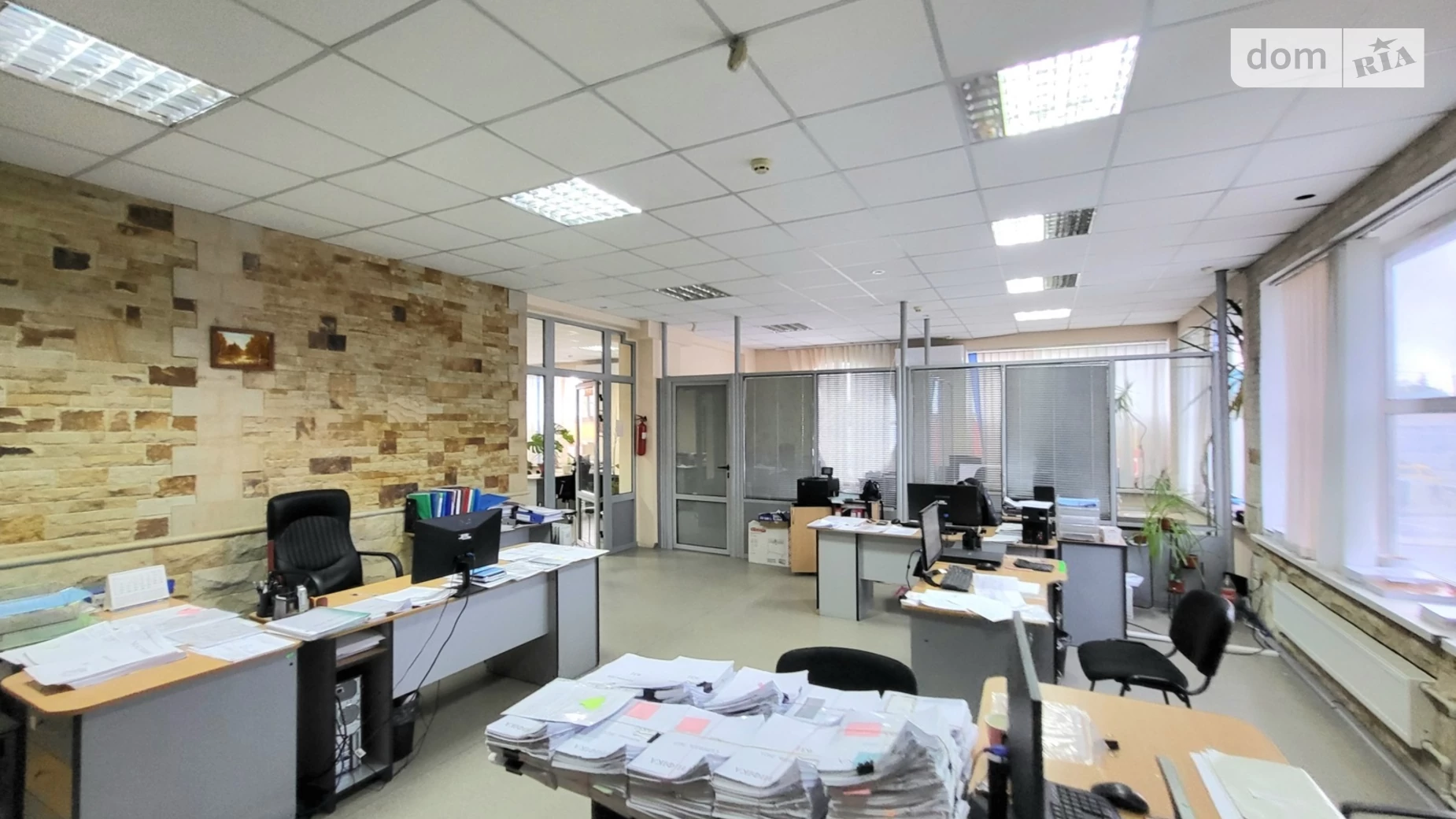 Продается офис 310 кв. м в бизнес-центре, цена: 220000 $ - фото 4