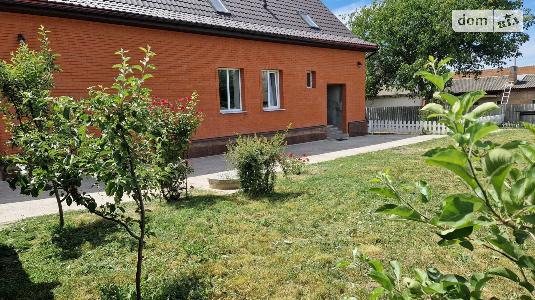 Продается дом на 2 этажа 180 кв. м с мансардой, цена: 80000 $ - фото 2