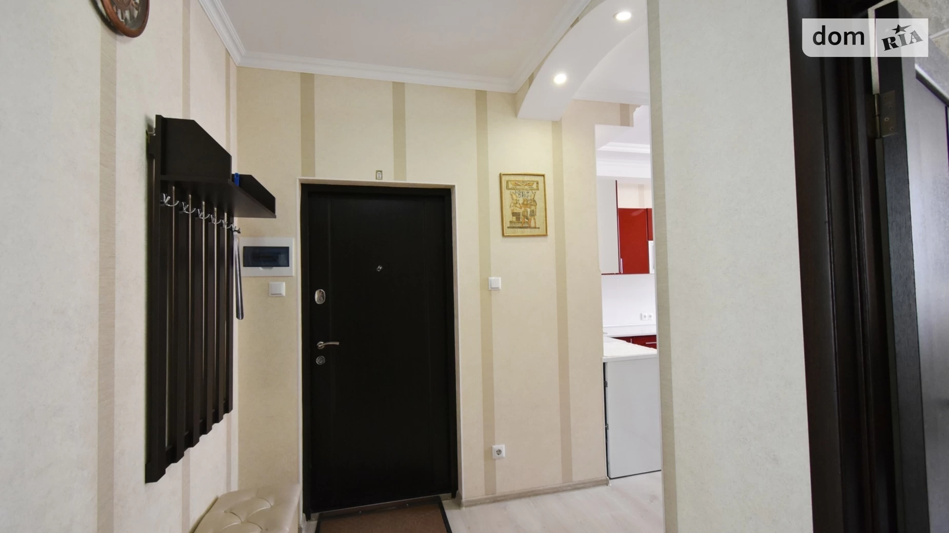 Продается 2-комнатная квартира 56 кв. м в Черноморске, ул. 1 Мая - фото 3