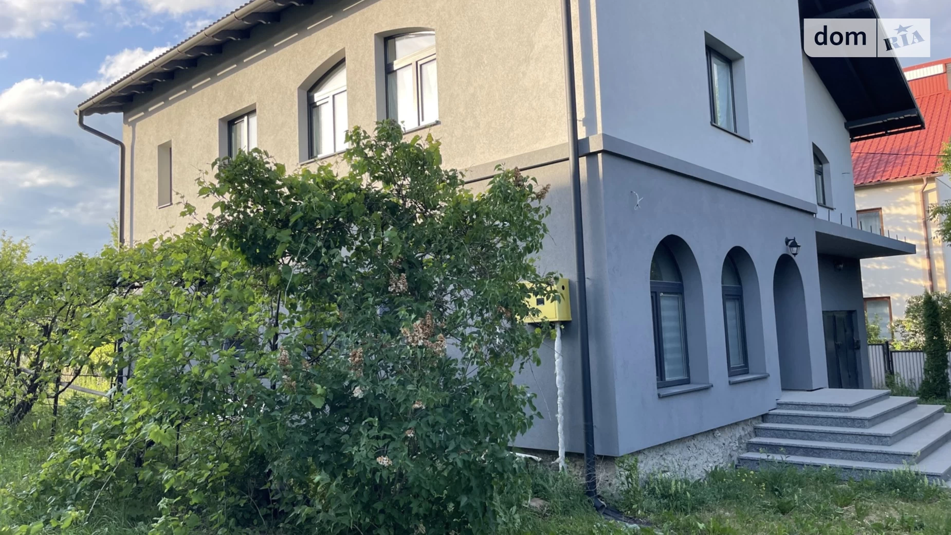 Продается дом на 2 этажа 240 кв. м с подвалом, цена: 220000 $ - фото 2