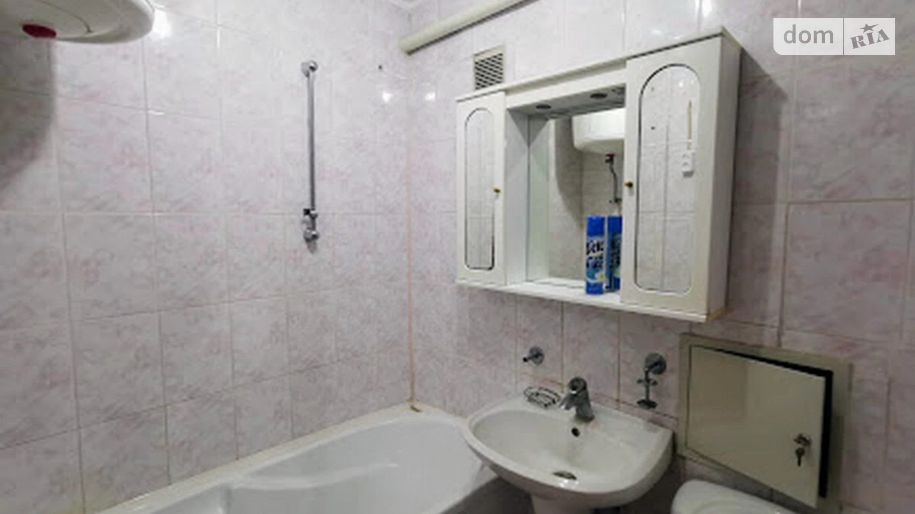 Продается 2-комнатная квартира 42.1 кв. м в Каменском, просп. Свободы, 74 - фото 3