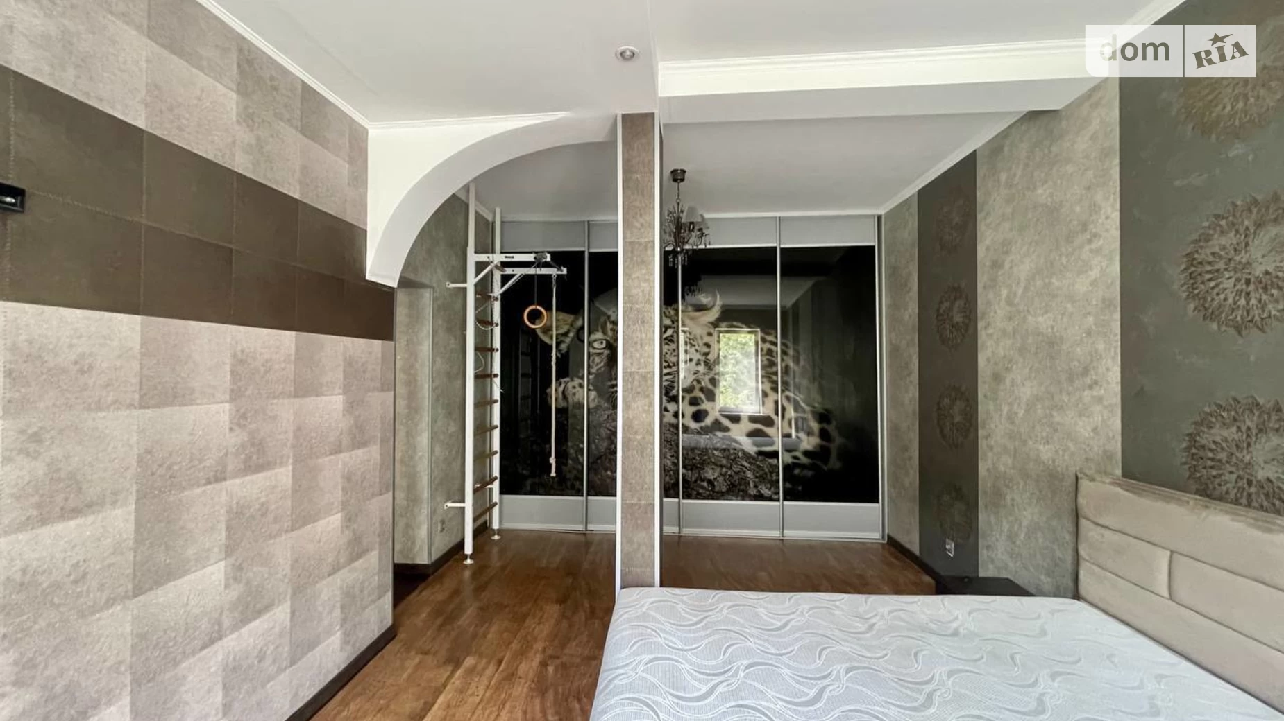 Продается офис 125 кв. м в бизнес-центре, цена: 160000 $ - фото 3