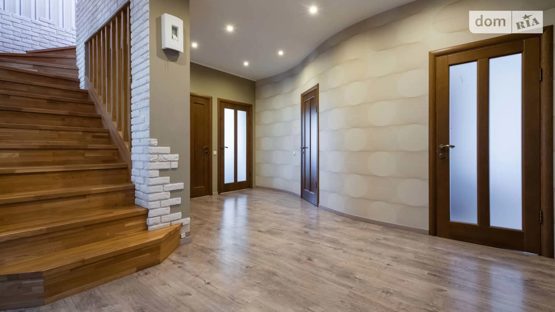 Продається будинок 2 поверховий 275 кв. м з садом, цена: 140000 € - фото 5