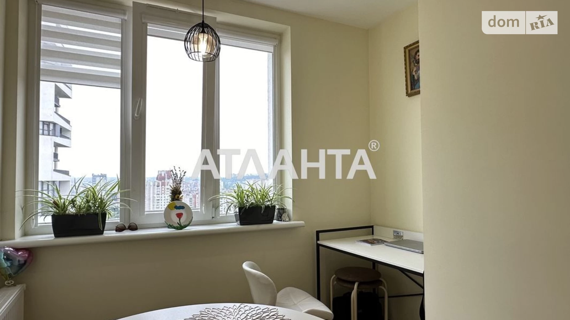 Продается 2-комнатная квартира 62.2 кв. м в Львове, ул. Круглая - фото 3