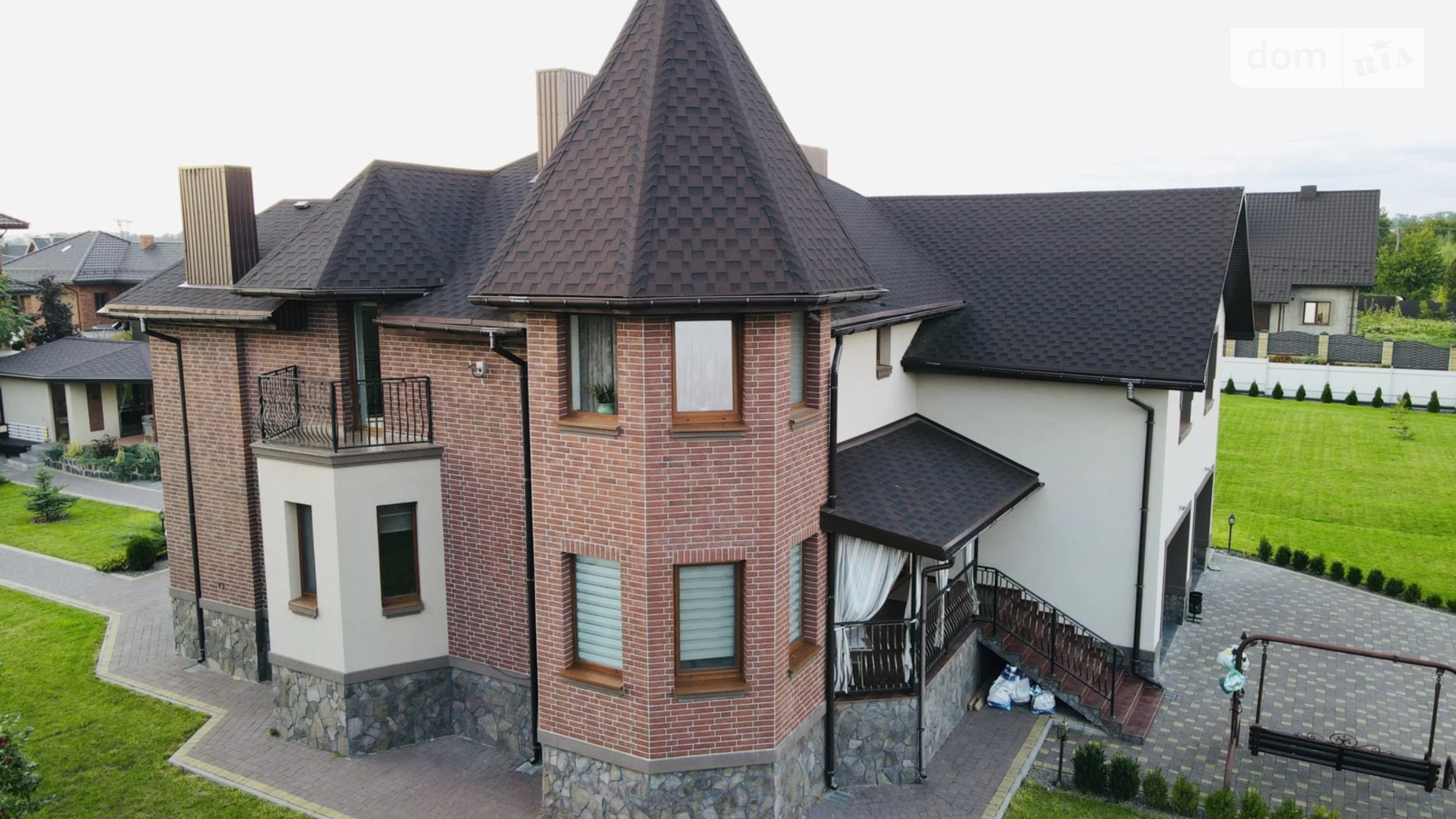 Продается дом на 2 этажа 294 кв. м с гаражом, цена: 350000 $ - фото 4
