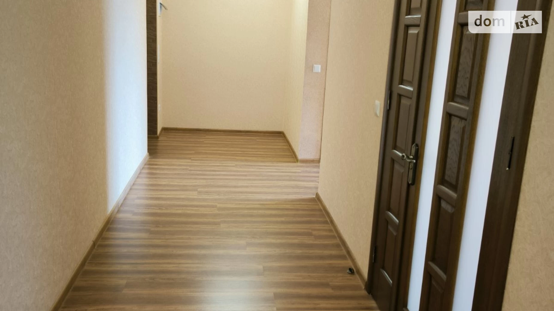 Продається 2-кімнатна квартира 76.5 кв. м у Чернівцях, вул. Героїв Майдану, 150 - фото 4