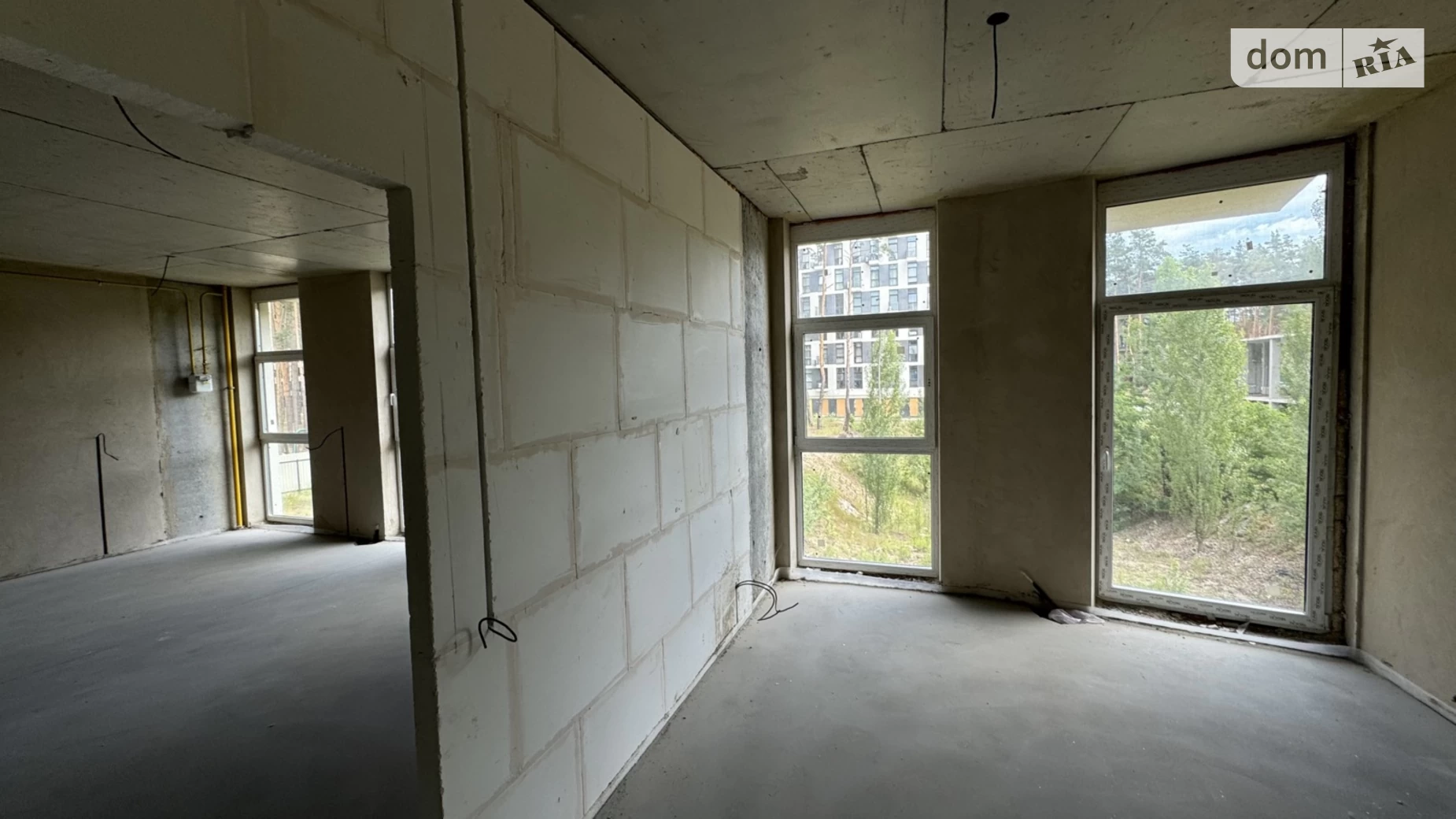 Продается 2-комнатная квартира 67 кв. м в Гостомеле, ул. Охотничья, 3 - фото 2