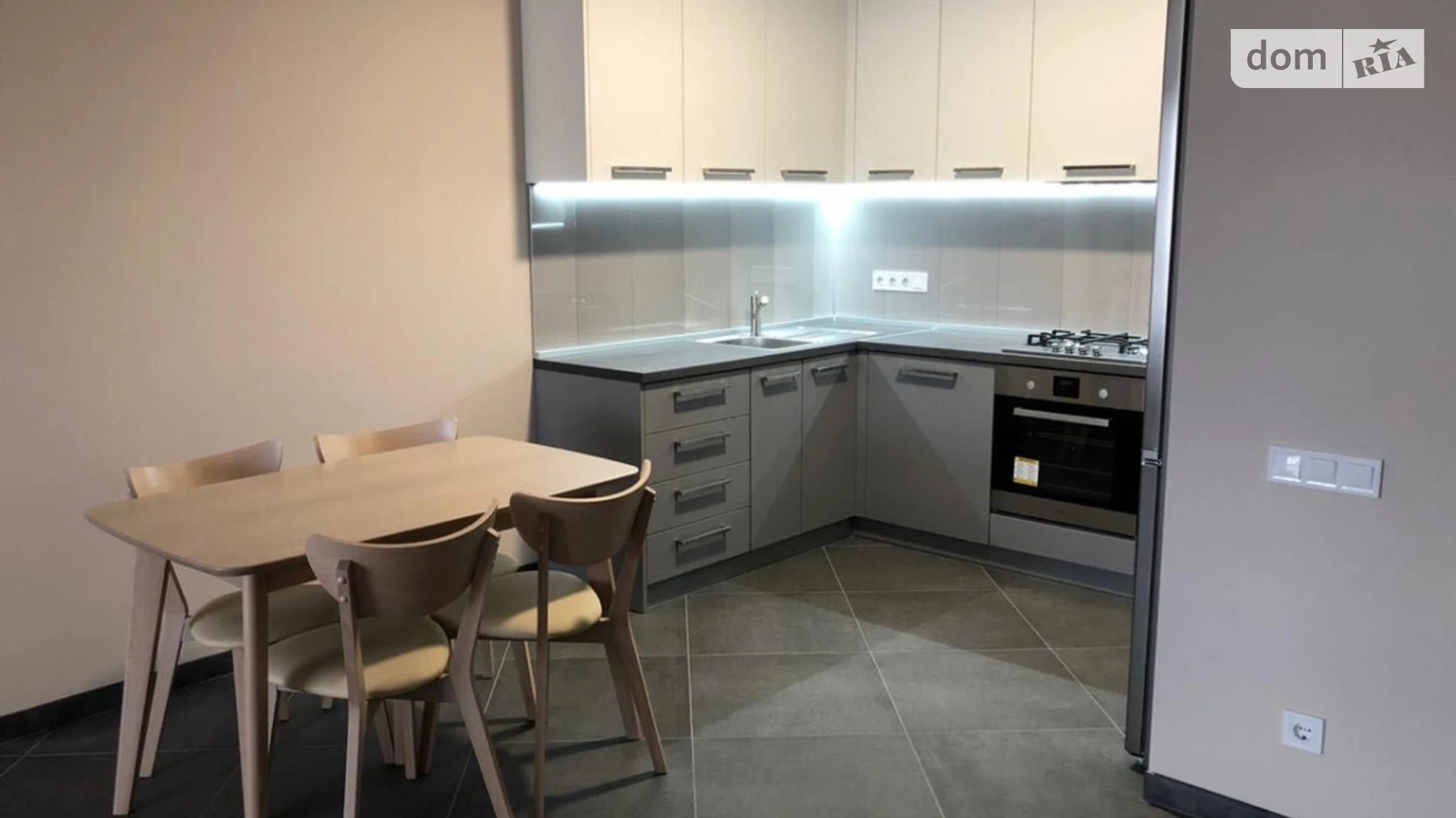 Продається 1-кімнатна квартира 52 кв. м у Львові, вул. Кульпарківська - фото 2