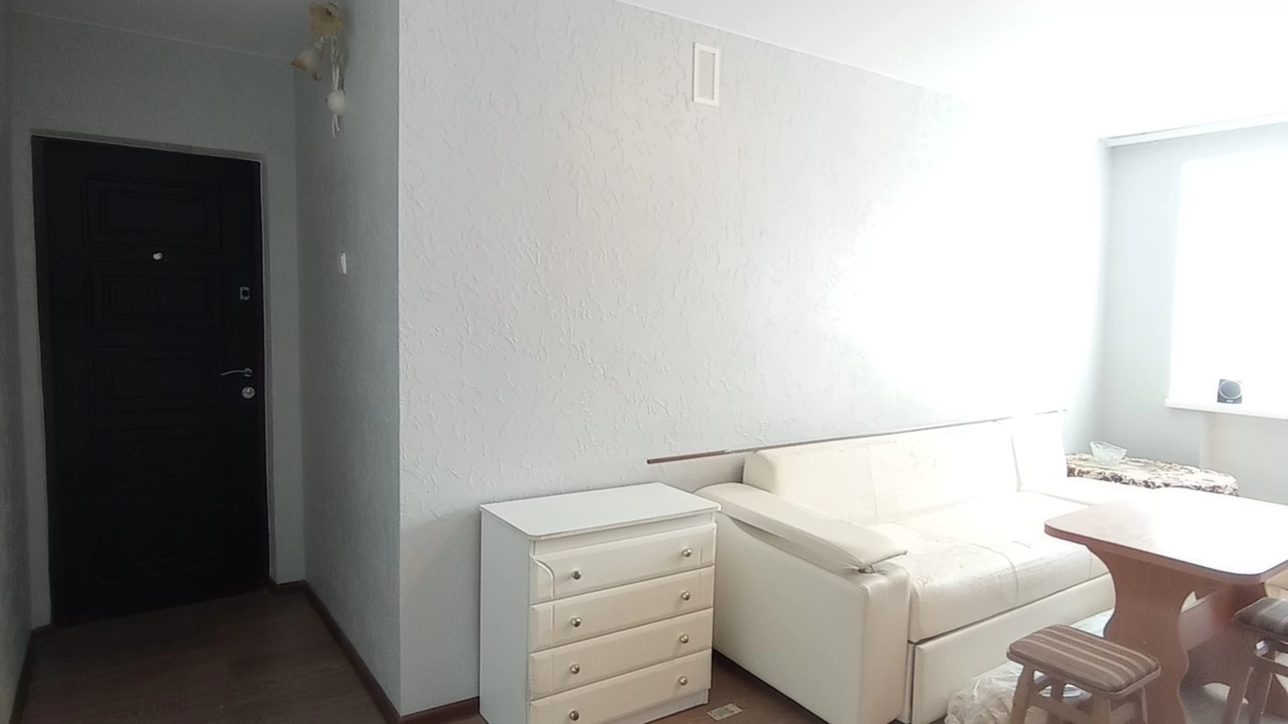 Продается 1-комнатная квартира 16 кв. м в Черноморске, ул. Александрийская - фото 3