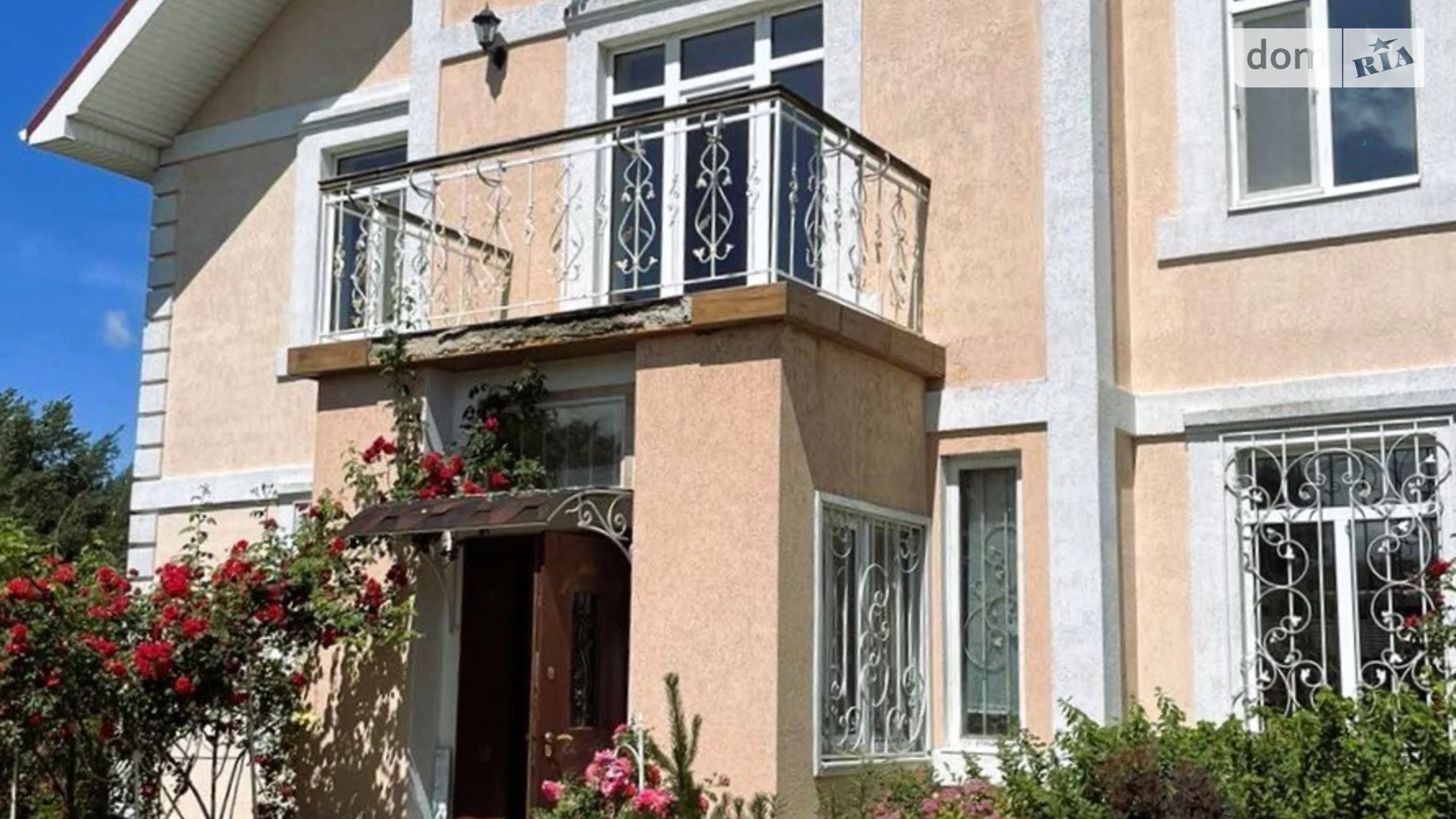Продается дом на 3 этажа 245 кв. м с бассейном, цена: 120000 $ - фото 4