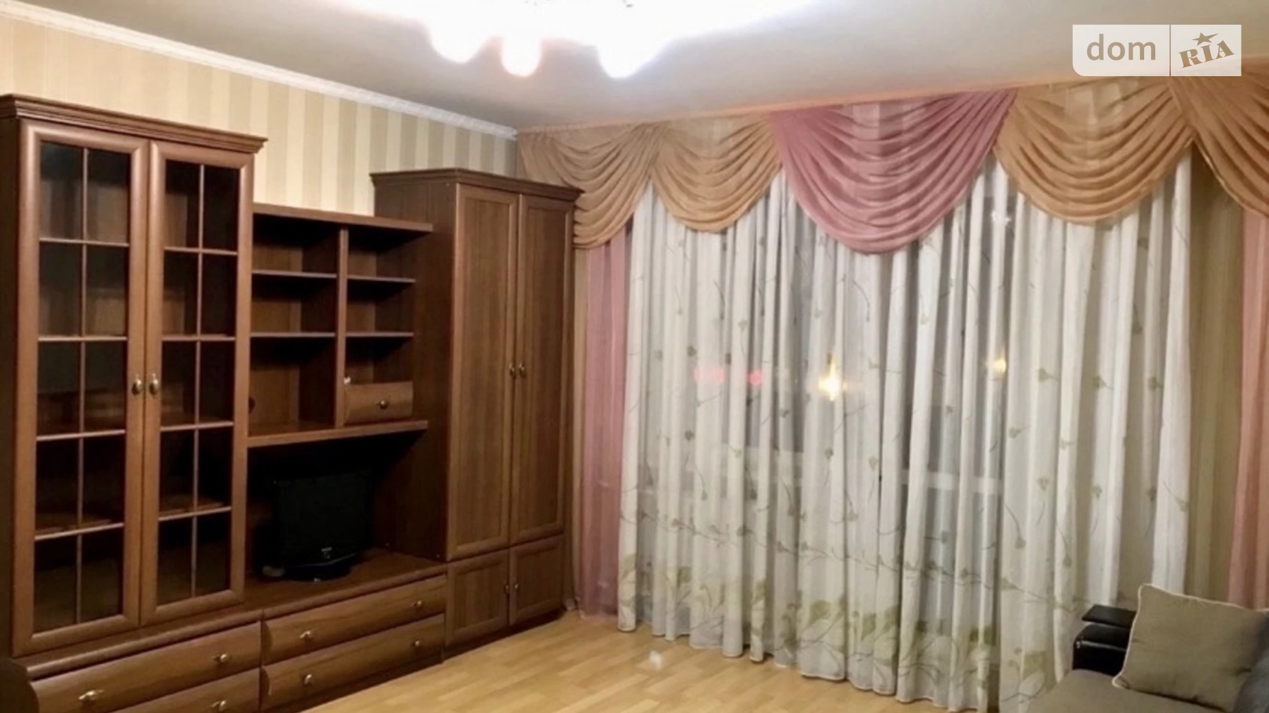 Продается 1-комнатная квартира 38 кв. м в Черноморске, просп. Мира(Ленина ул.), 41 - фото 2