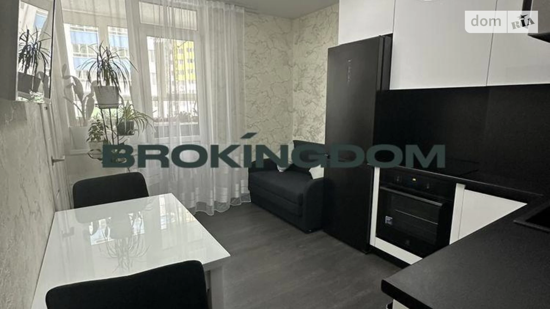 Продается 1-комнатная квартира 35 кв. м в Броварах, ул. Симоненко, 107А - фото 2