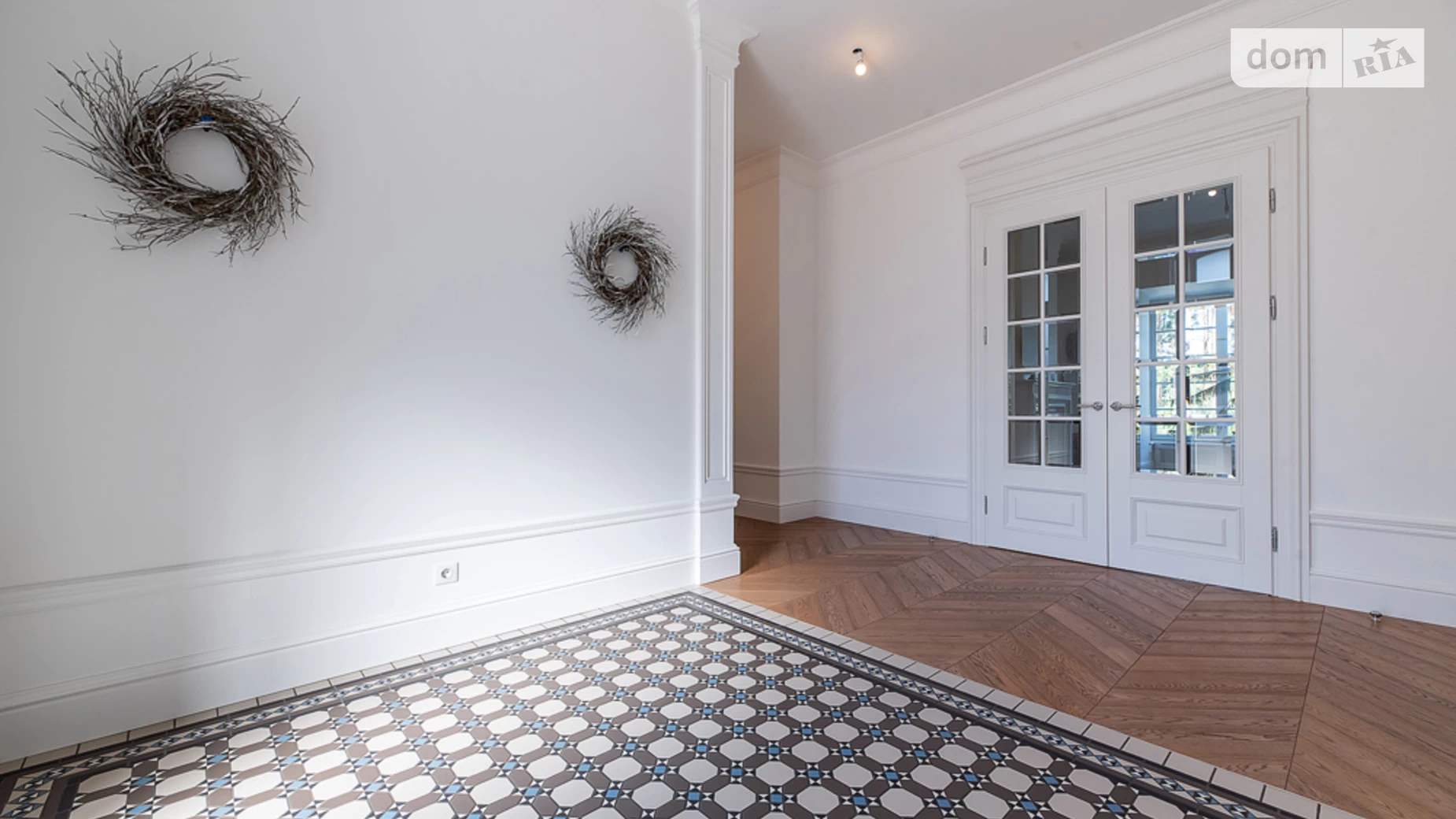 Продається частина будинку 353 кв. м з балконом, цена: 1164900 € - фото 2