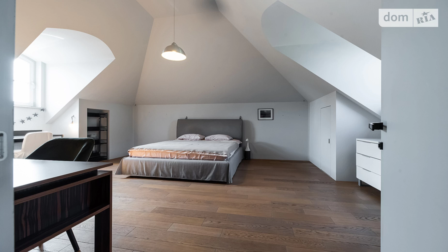 Продається частина будинку 351 кв. м з балконом, цена: 1158300 € - фото 4