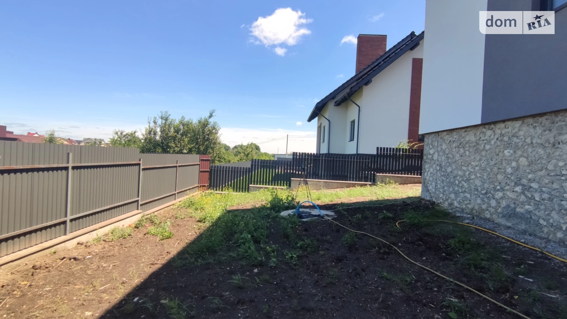Продается дом на 2 этажа 120 кв. м с бассейном, цена: 97500 $ - фото 4