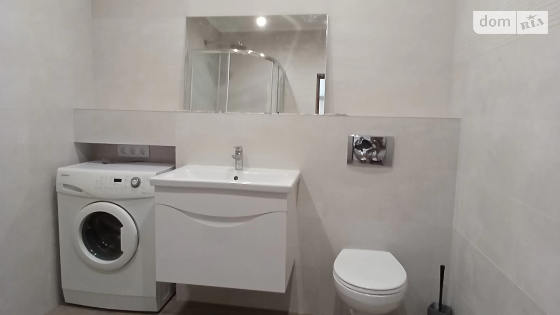 Продается 1-комнатная квартира 53 кв. м в Ужгороде, цена: 67999 $ - фото 2