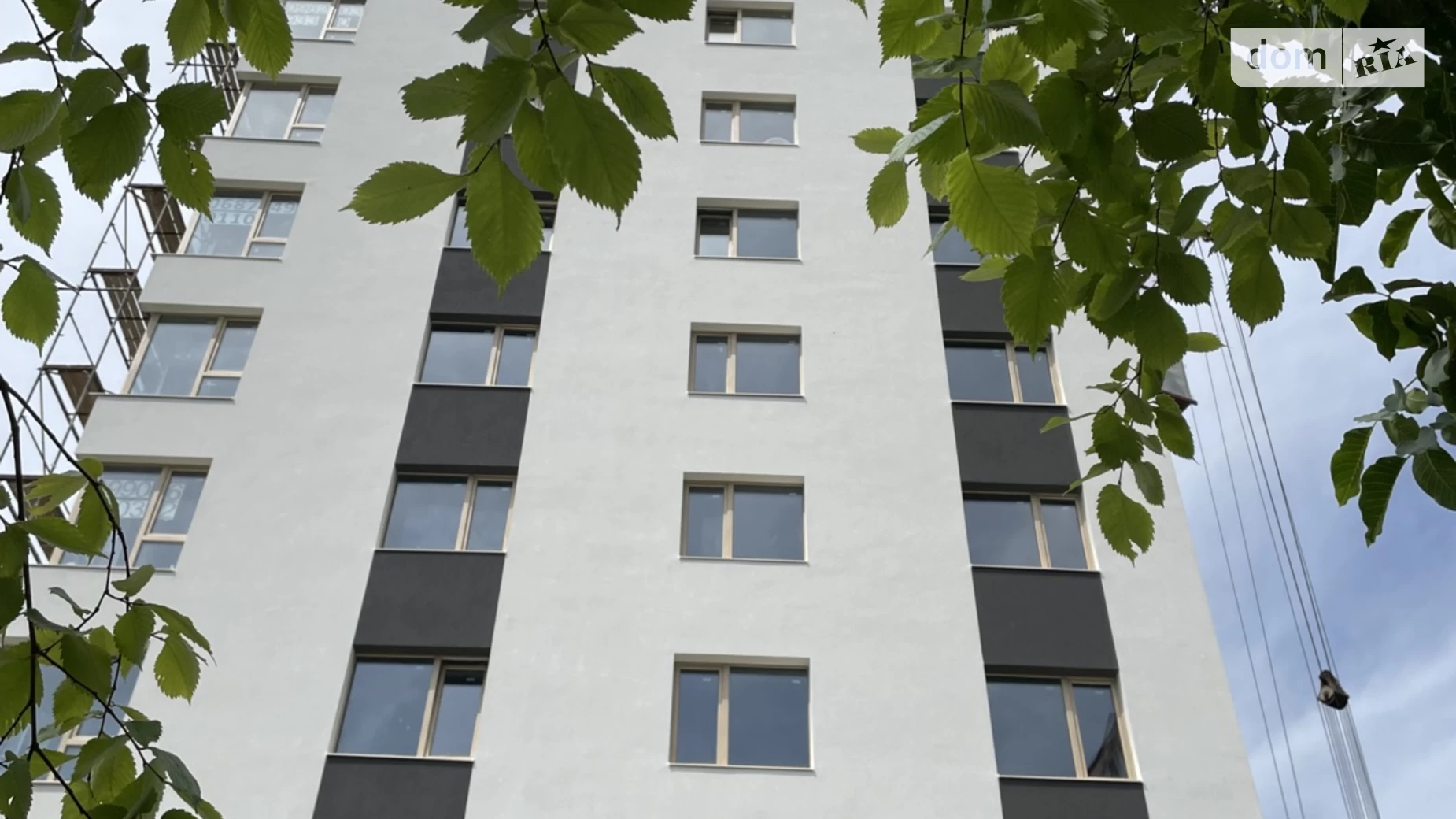 Продается 1-комнатная квартира 41.1 кв. м в Ивано-Франковске, ул. Мира, 100 - фото 2
