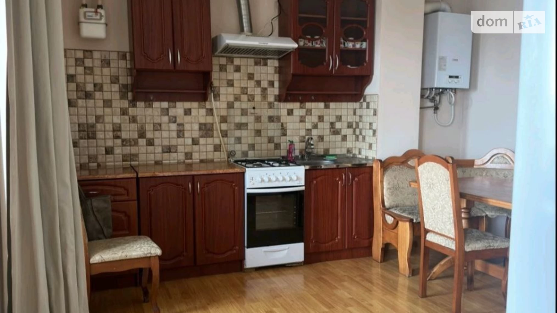 Продается 1-комнатная квартира 41.4 кв. м в Черновцах, ул. Олексы Алмазова(Кутузова Михаила фельдмаршала) - фото 2