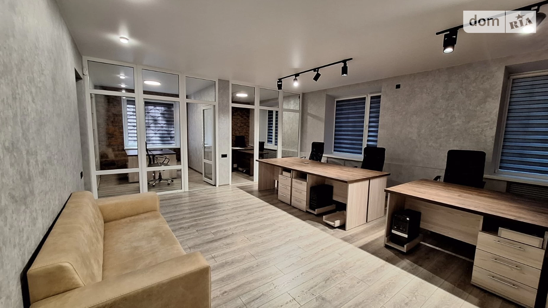 Продается офис 91.1 кв. м в бизнес-центре, цена: 79000 $ - фото 2