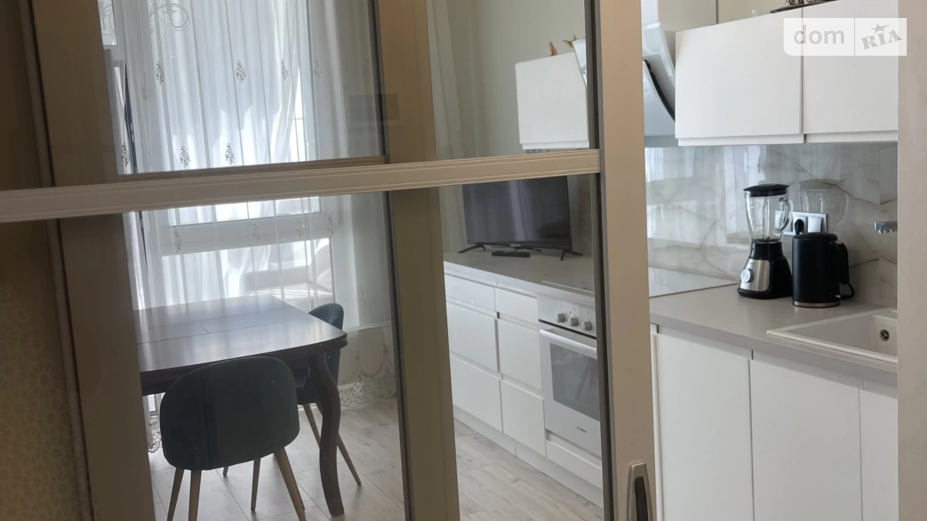 Продается 2-комнатная квартира 56 кв. м в Киеве, ул. Лейпцигская, 13А - фото 3