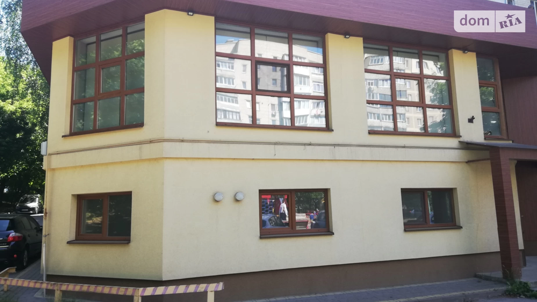Продается офис 202.8 кв. м в бизнес-центре, цена: 320000 $ - фото 2