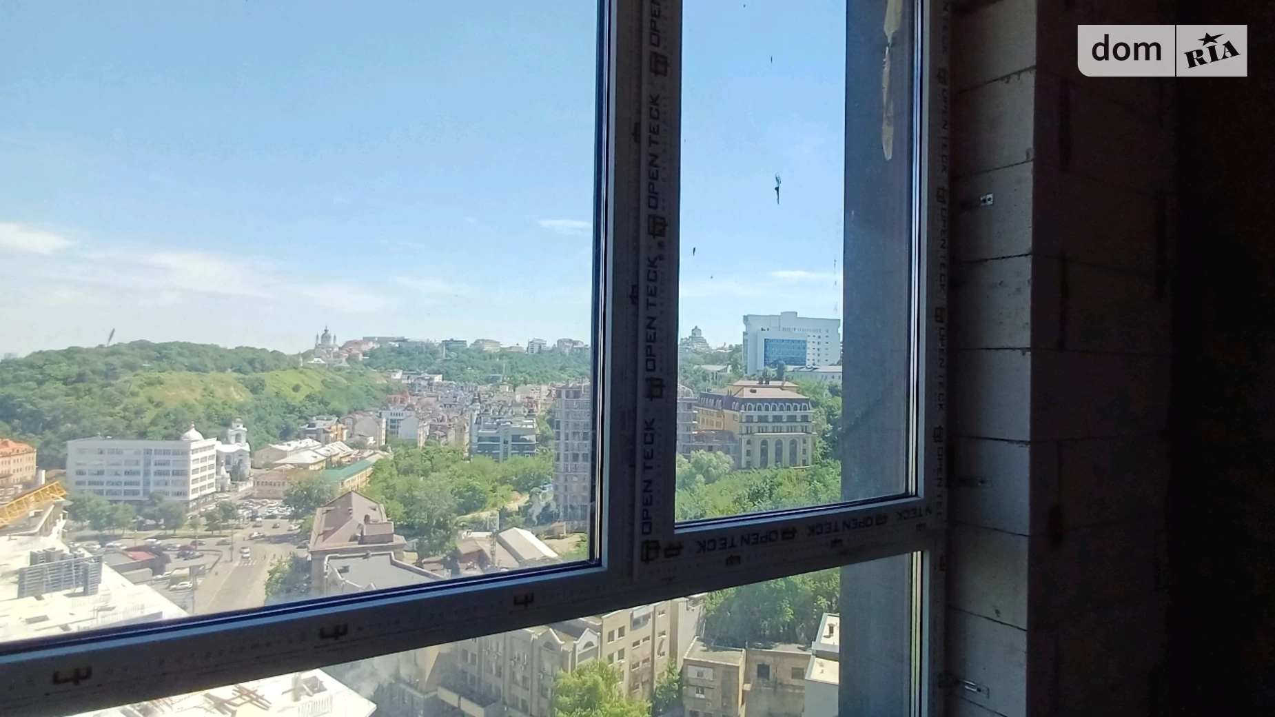 Продается 1-комнатная квартира 54 кв. м в Киеве, ул. Глубочицкая, 73-77 - фото 2
