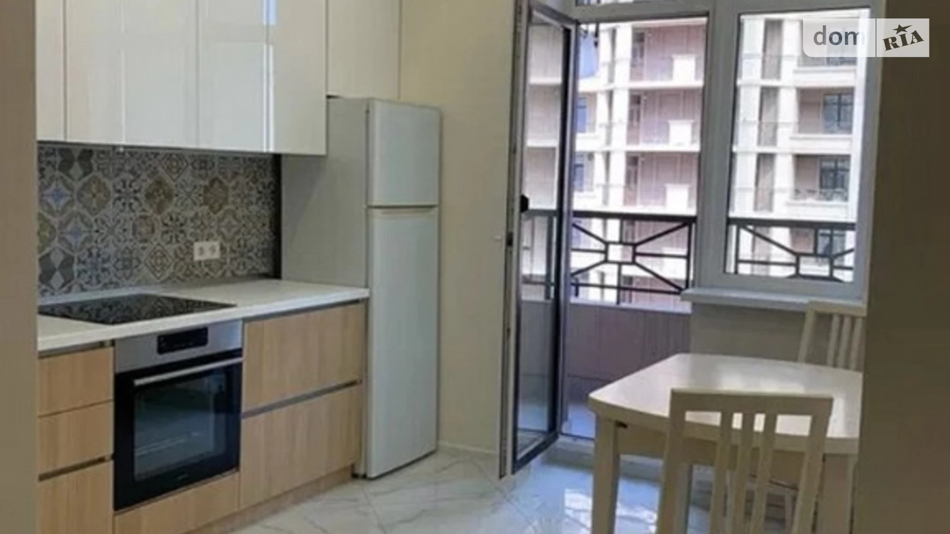 Продается 1-комнатная квартира 43 кв. м в Одессе, пер. Курортный, 1 - фото 3