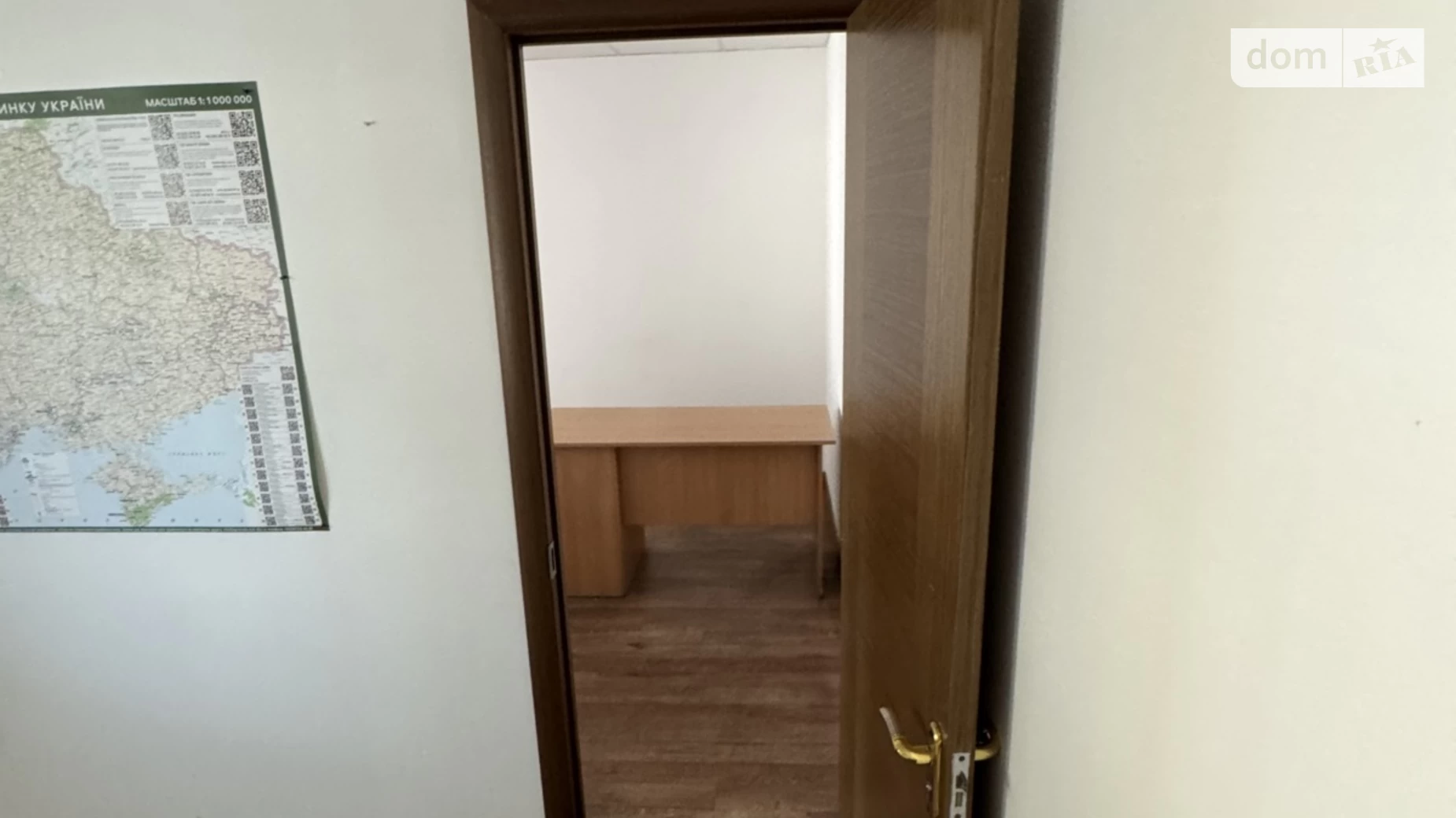 Сдается в аренду офис 25.5 кв. м в бизнес-центре, цена: 9971 грн - фото 5