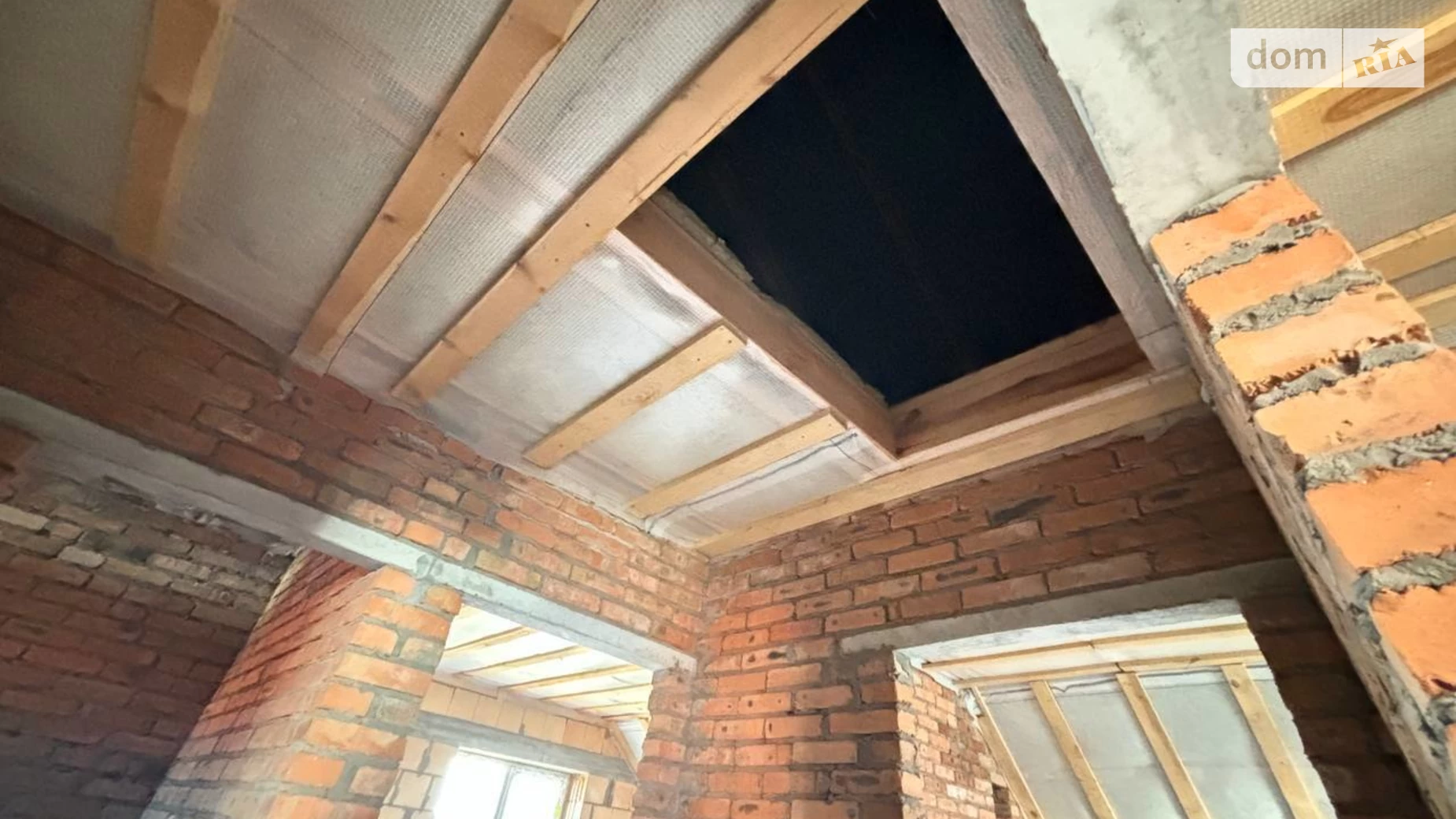 Продается дом на 2 этажа 150 кв. м с гаражом, цена: 140000 $ - фото 5