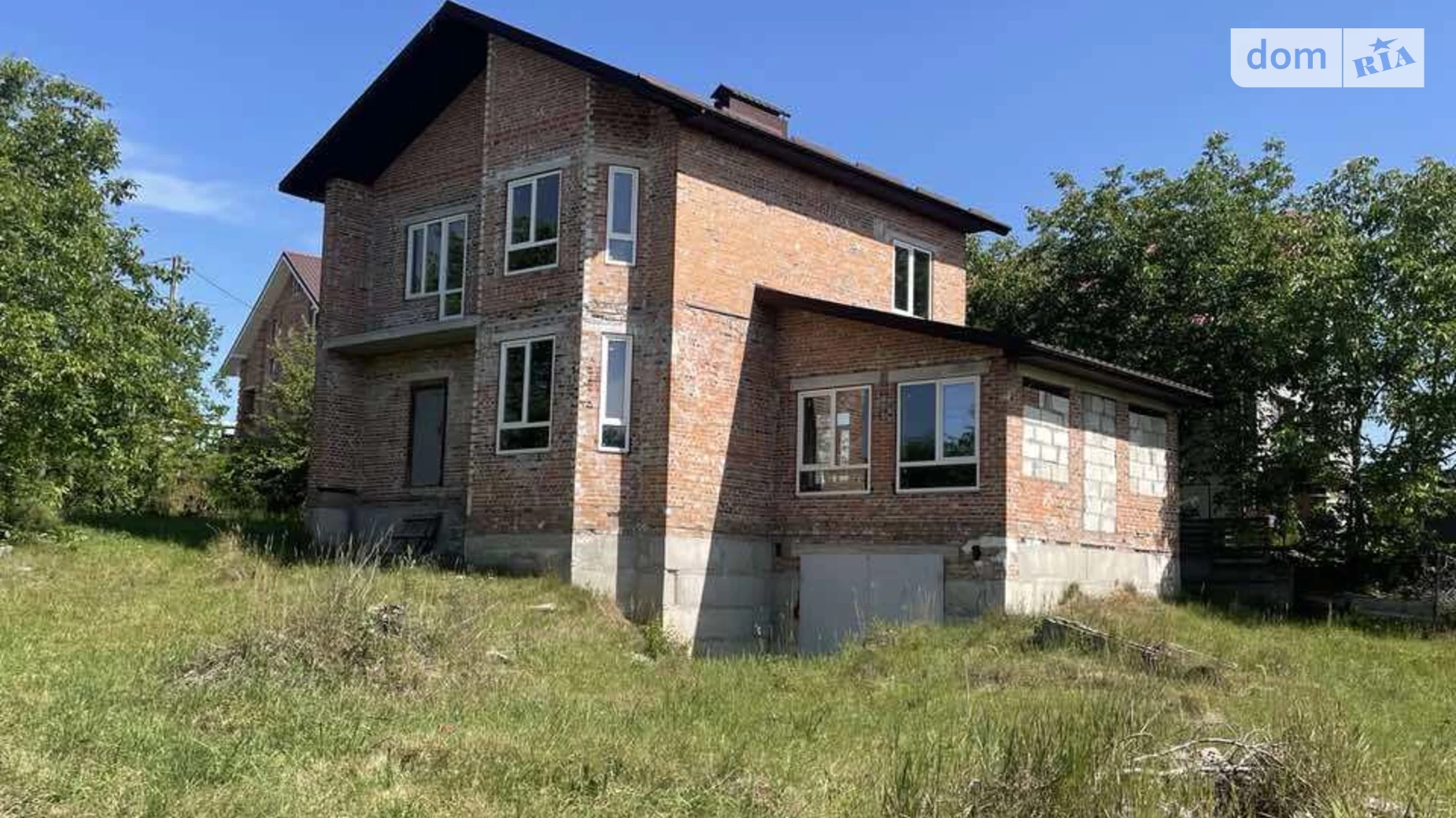 Продается дом на 2 этажа 240 кв. м с камином, цена: 100000 $ - фото 4