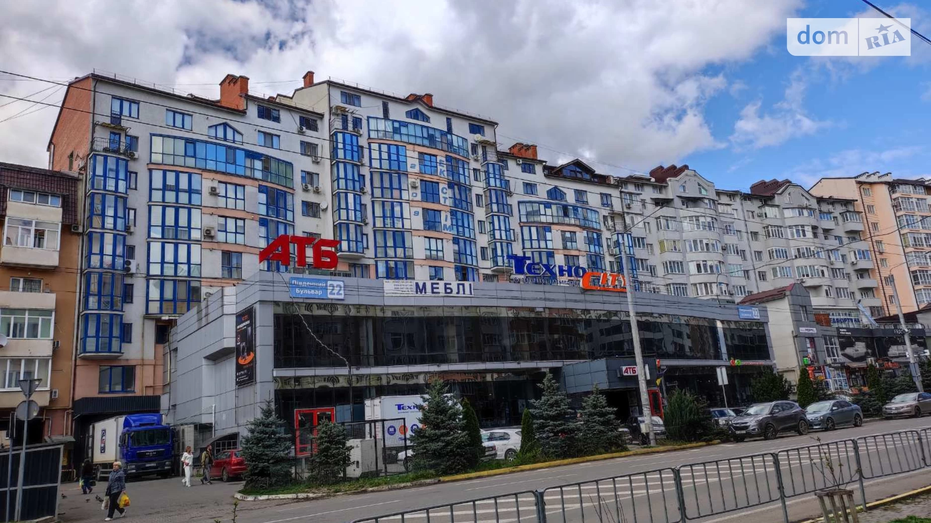 Продается 2-комнатная квартира 70.1 кв. м в Ивано-Франковске, бул. Южный, 22 - фото 2