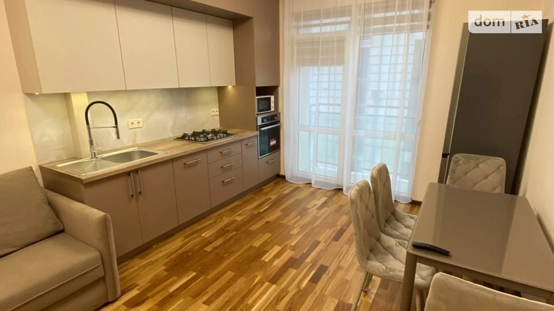 Продается 1-комнатная квартира 44 кв. м в Ивано-Франковске, цена: 67900 $ - фото 2