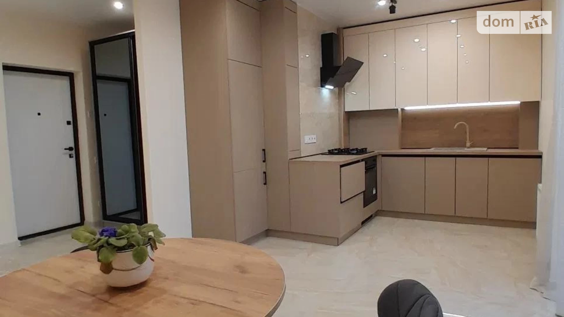 Продается 1-комнатная квартира 45.7 кв. м в Львове, цена: 129999 $ - фото 2