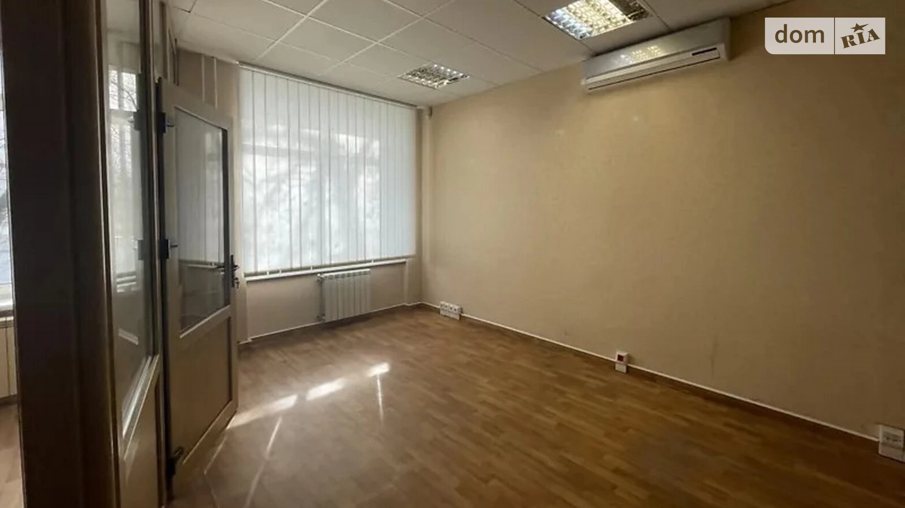 Сдается в аренду офис 137 кв. м в бизнес-центре, цена: 67220 грн - фото 3