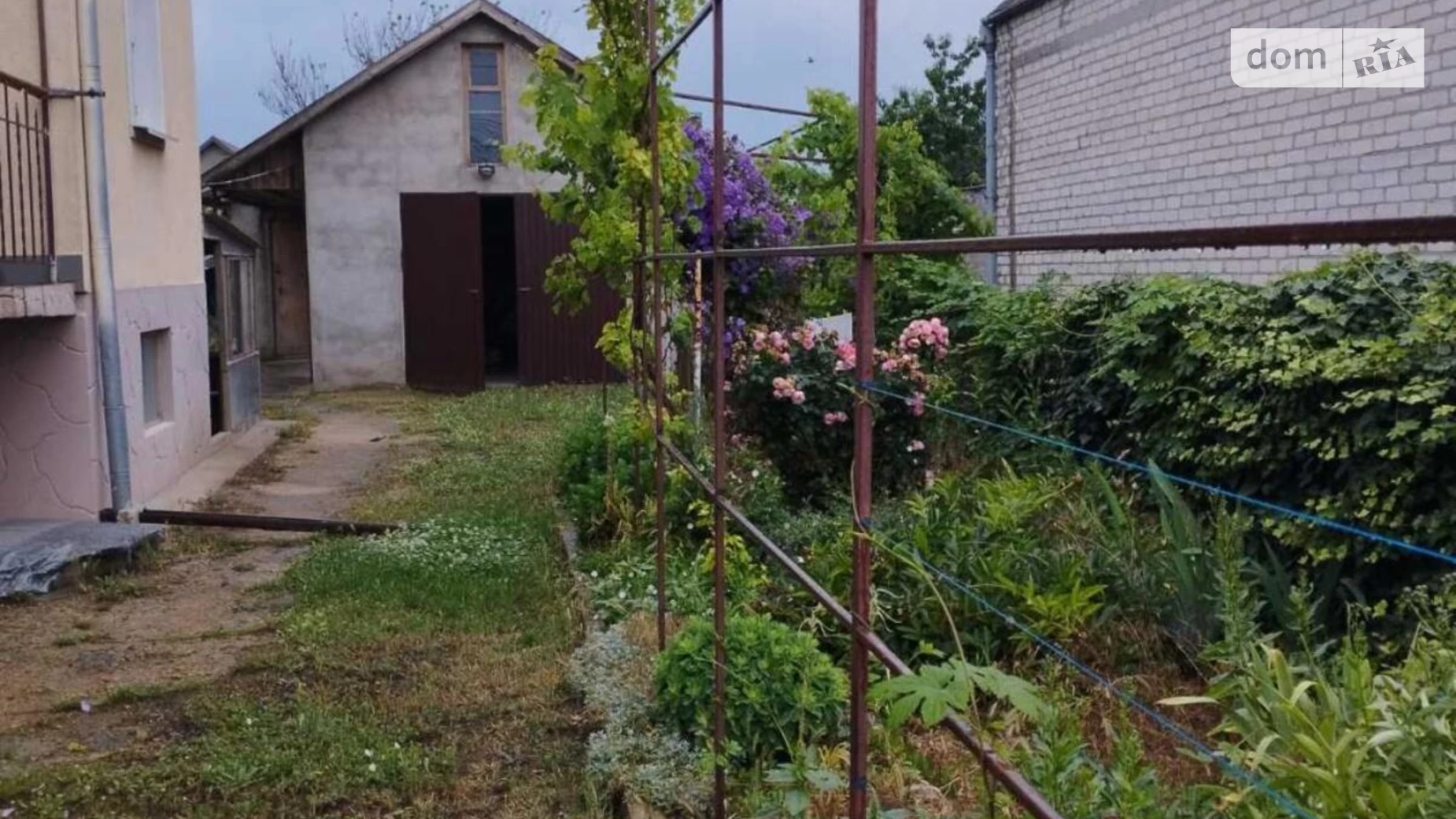 Продается дом на 2 этажа 252.8 кв. м с беседкой, цена: 115000 $ - фото 2