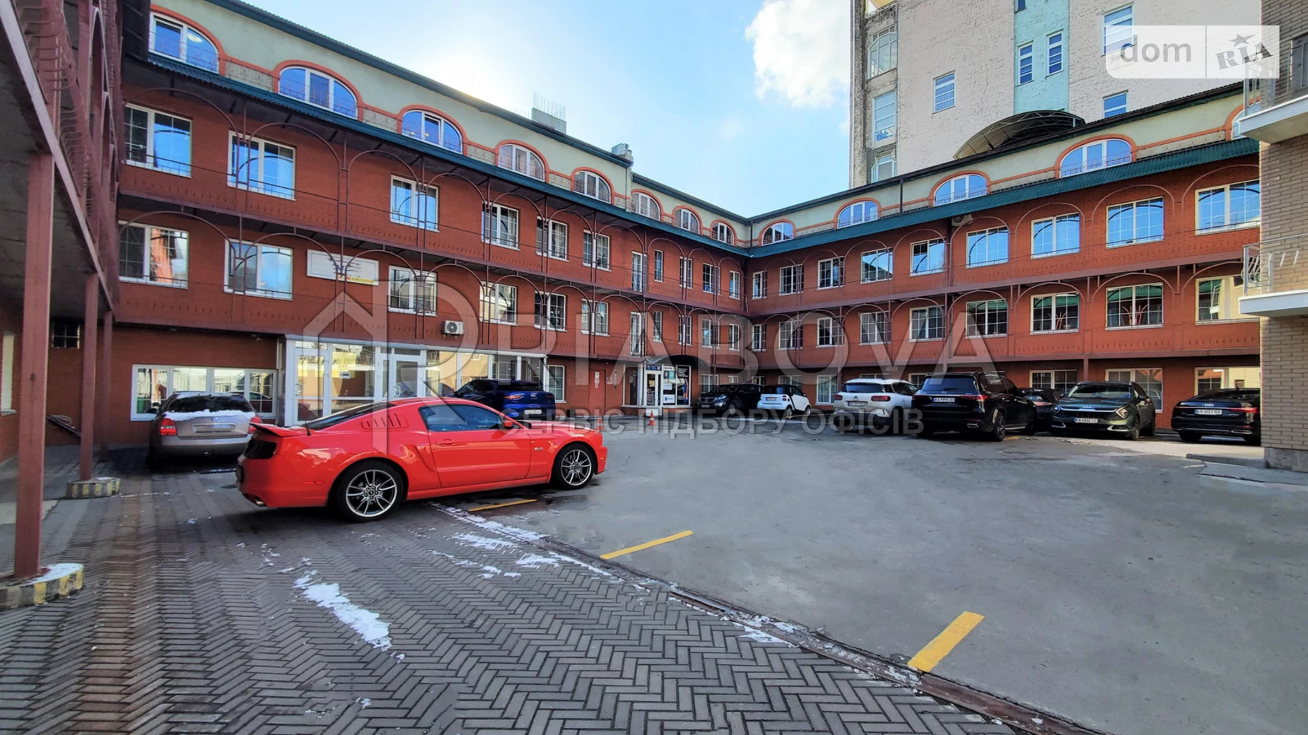 Здається в оренду офіс 292 кв. м в бізнес-центрі, цена: 113880 грн - фото 2