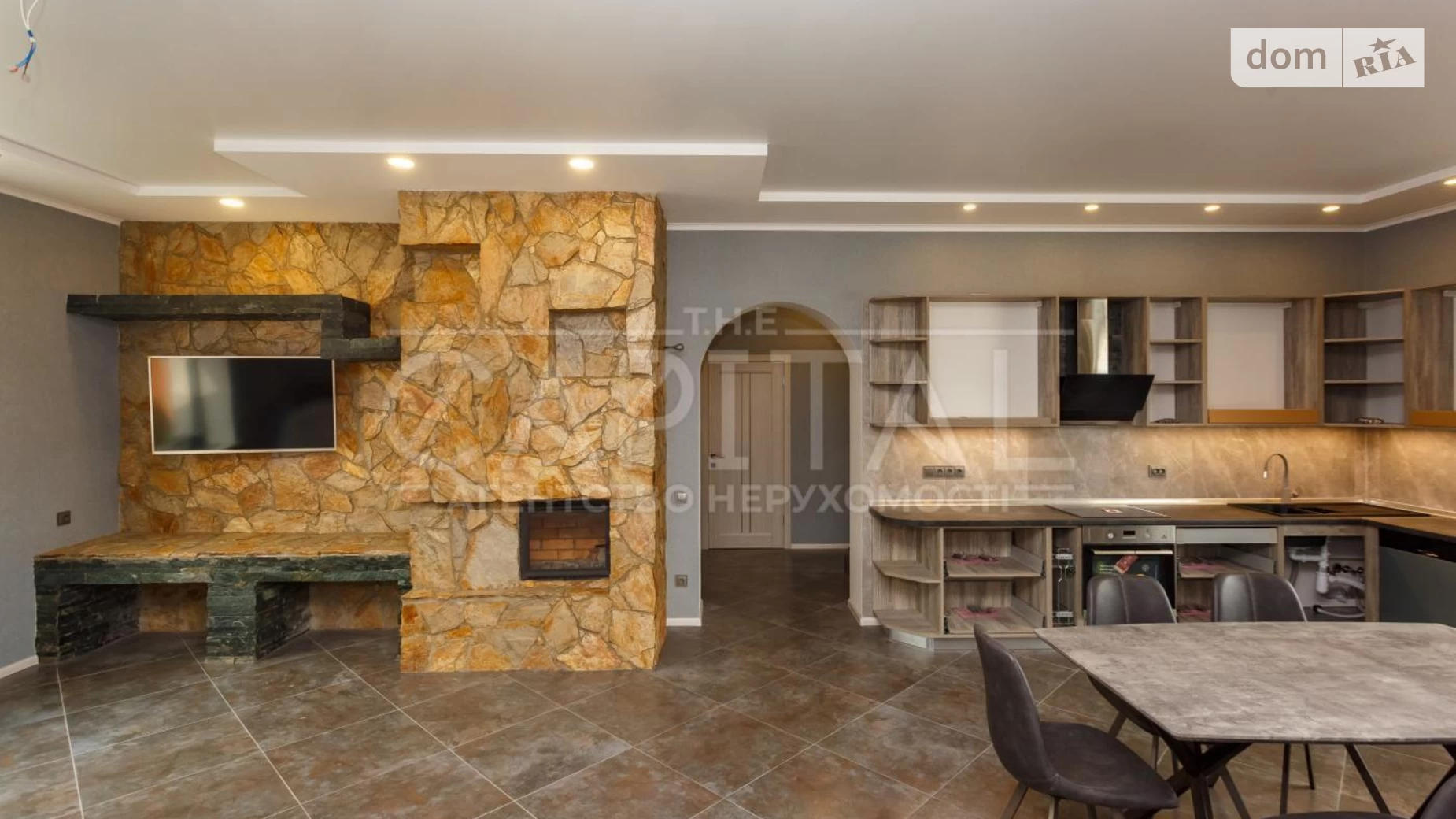 Продается дом на 2 этажа 233 кв. м с бассейном, цена: 265000 $ - фото 2