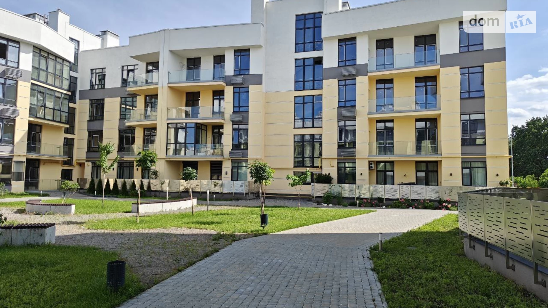 Продается 2-комнатная квартира 67.21 кв. м в Киеве, ул. Дубищанская, 5 - фото 2