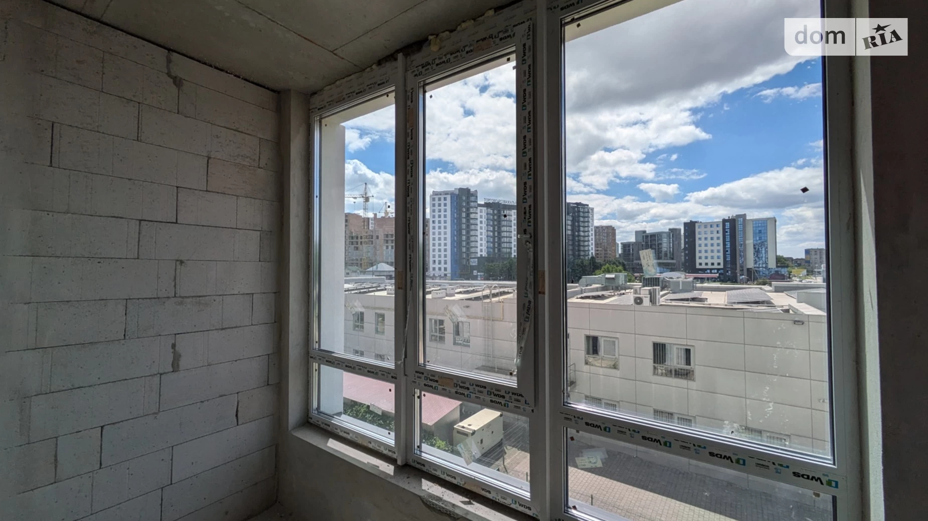 Продается 2-комнатная квартира 60.8 кв. м в Ивано-Франковске, ул. Надречная - фото 5