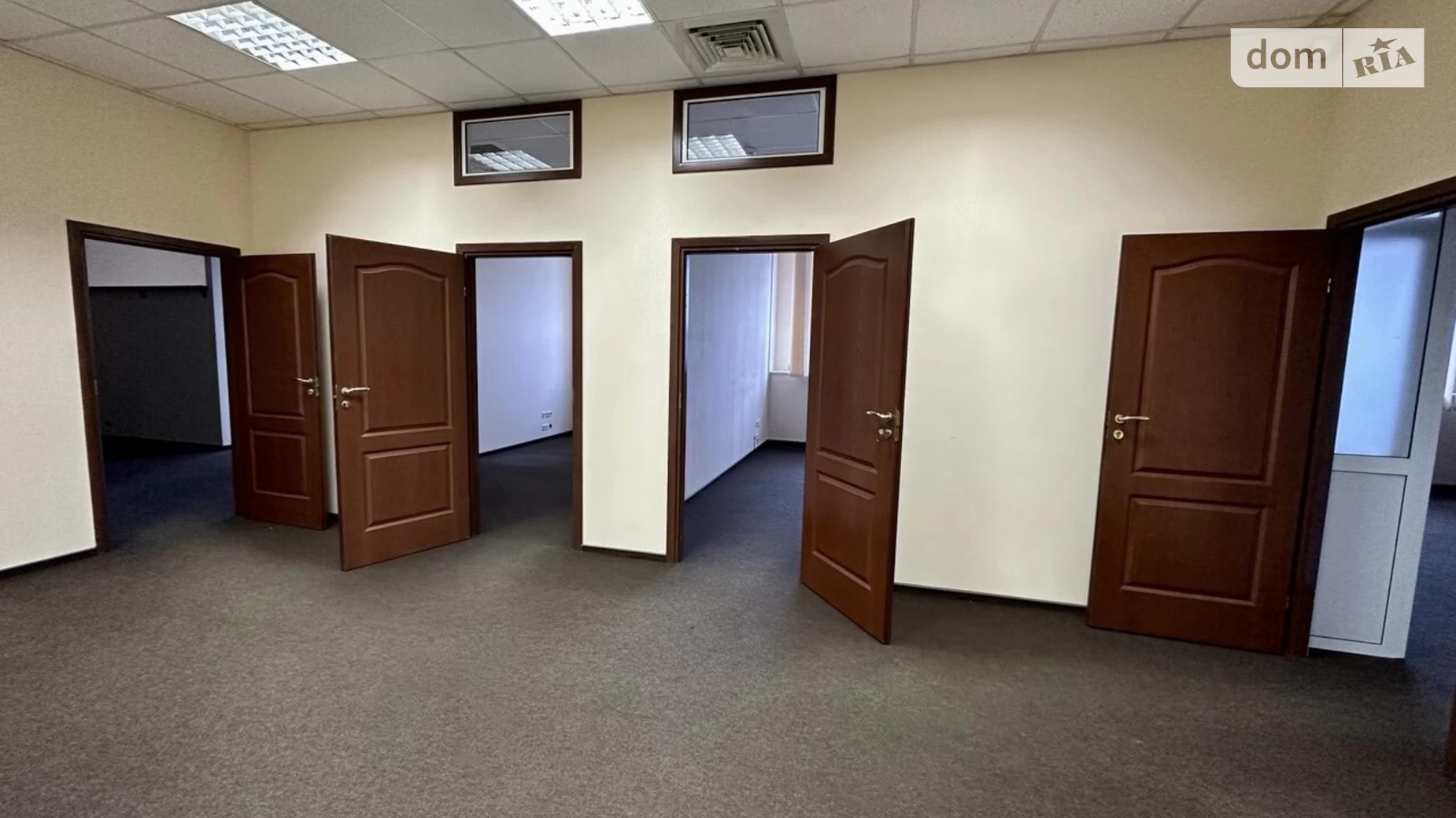 Сдается в аренду офис 192 кв. м в бизнес-центре, цена: 1500 $ - фото 4