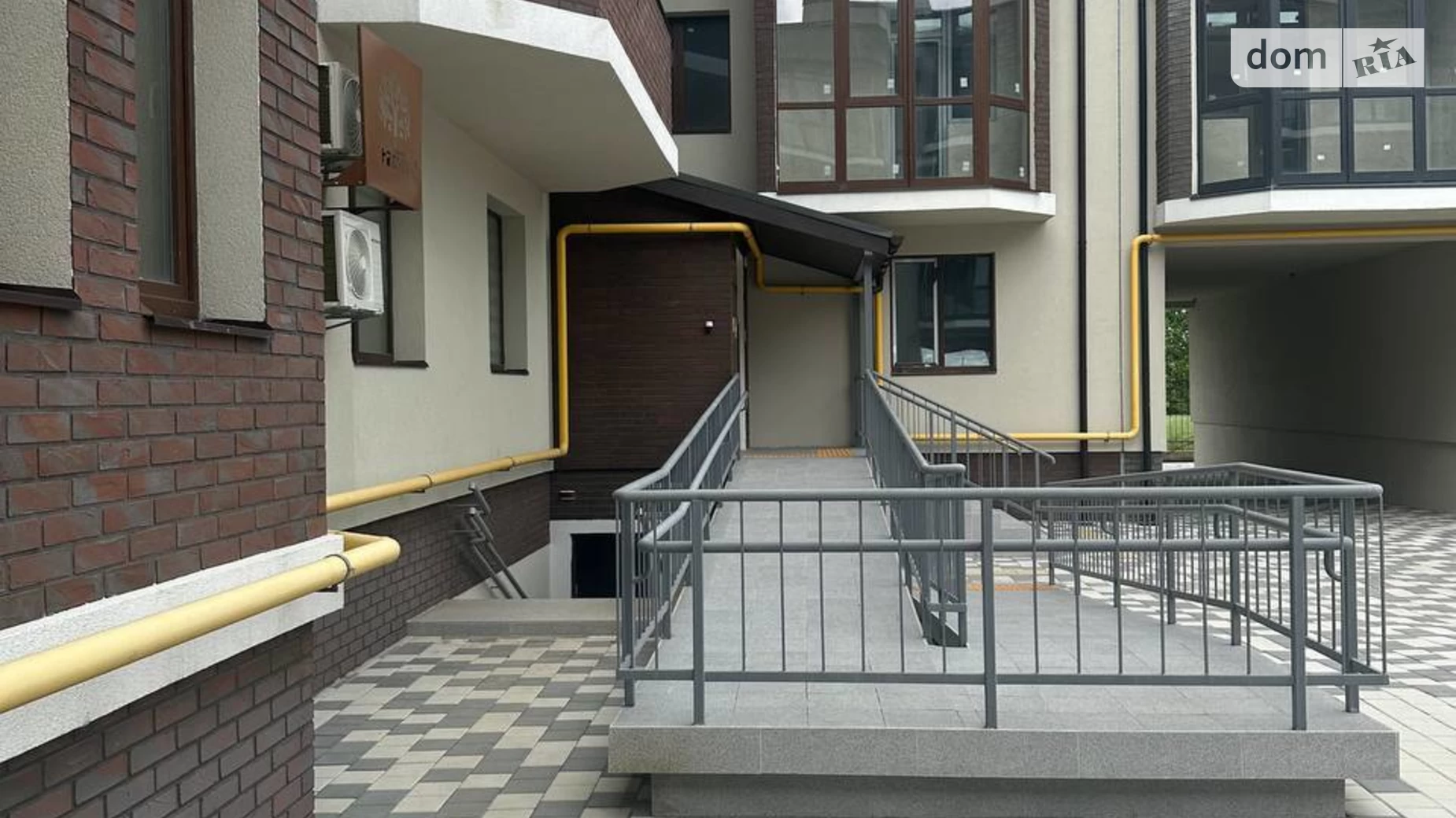 Продается 3-комнатная квартира 92.7 кв. м в Гатном, ул. Семейная, 3 - фото 2