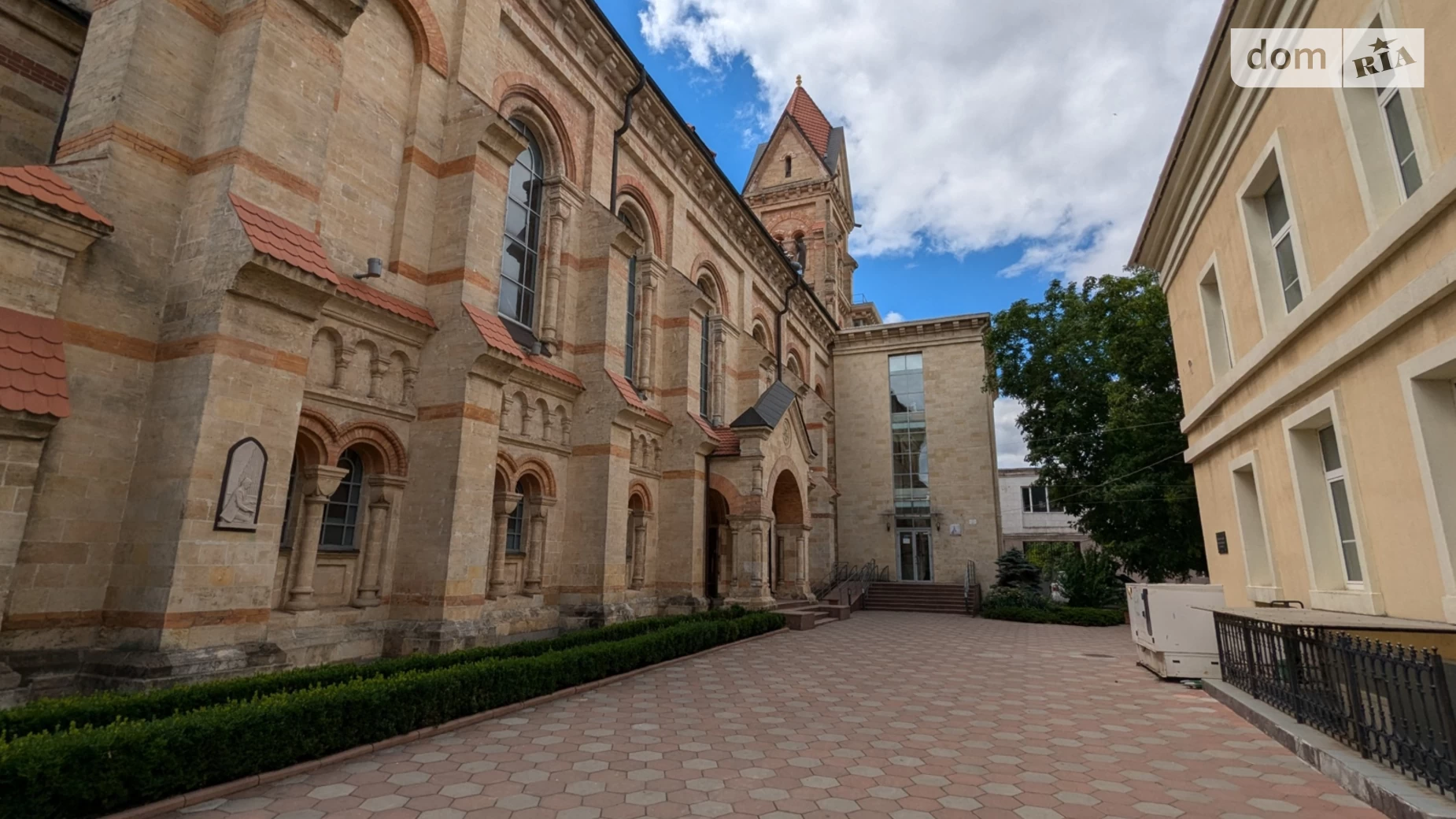 Сдается в аренду офис 74.3 кв. м в бизнес-центре, цена: 743 $ - фото 5